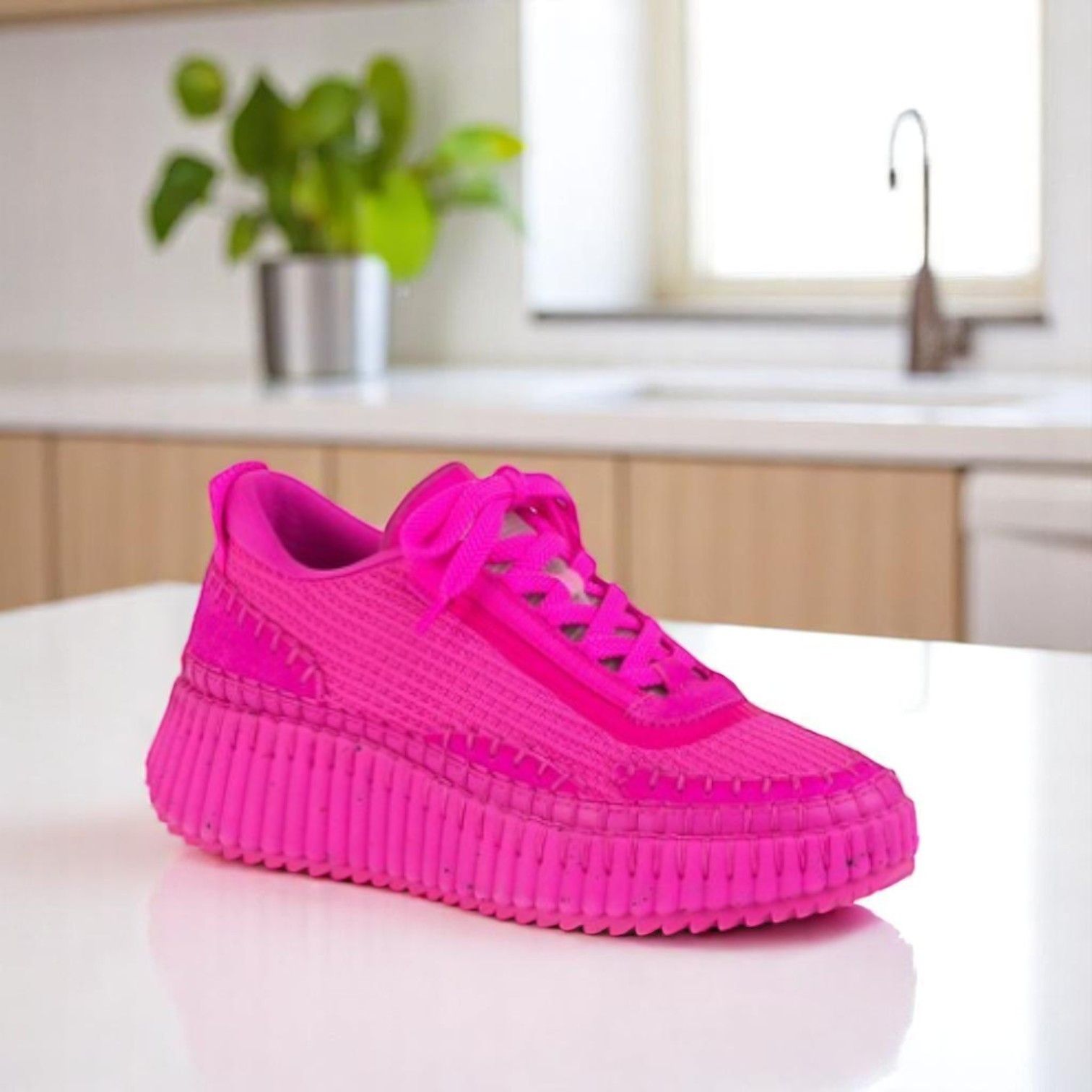 Chloe o1loc1c0525 CHC22 Nama Sneakers in Bright Pink Size US 11 / IT 41 - 2 Thumbnail