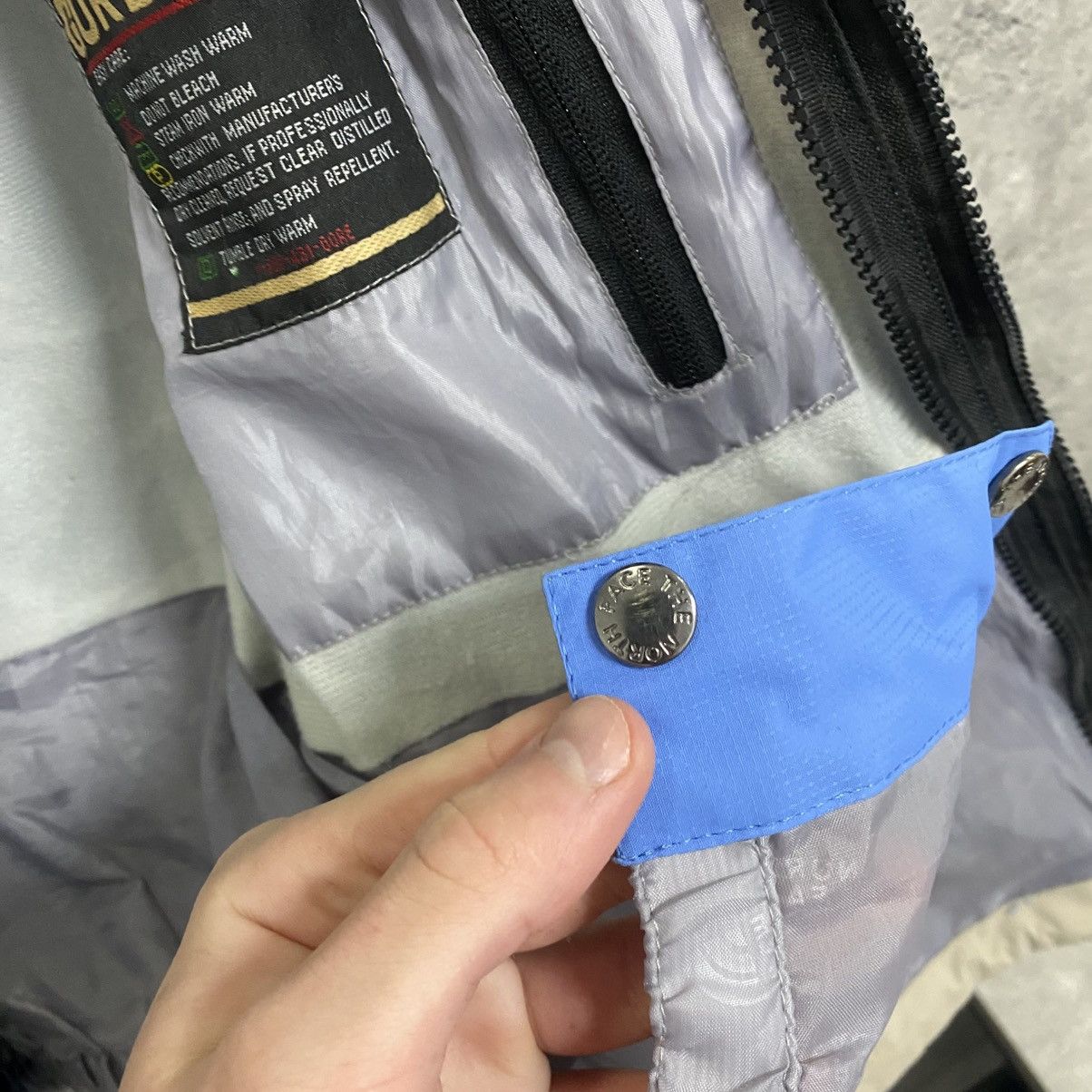 The North Face Vintage The North Face Jacket Summit Series TNF Gore Tex Size US S / EU 44-46 / 1 - 17 Thumbnail