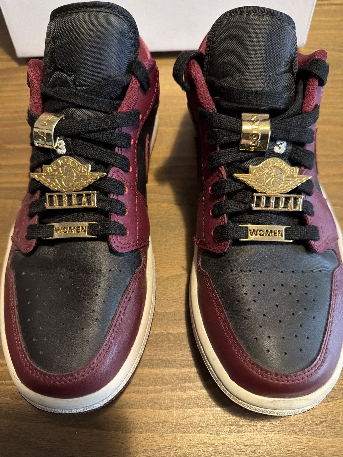 Jordan Brand WMNS Air Jordan 1 Low SE Size US 8.5 / IT 38.5 - 3 Thumbnail