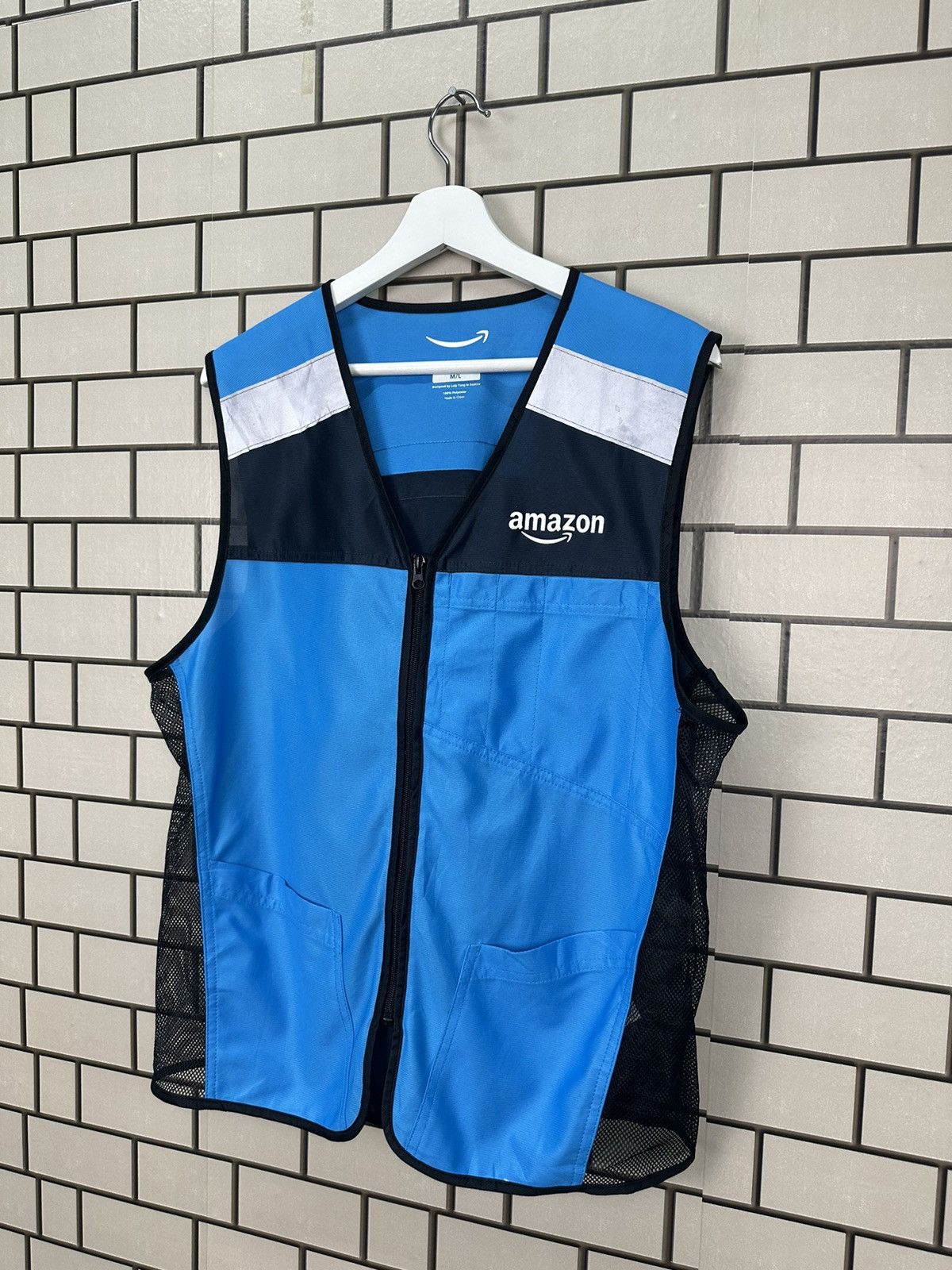 Other Amazon Employee Delivery Driver Reflective Work Vest M/L Size US M / EU 48-50 / 2 - 2 Thumbnail