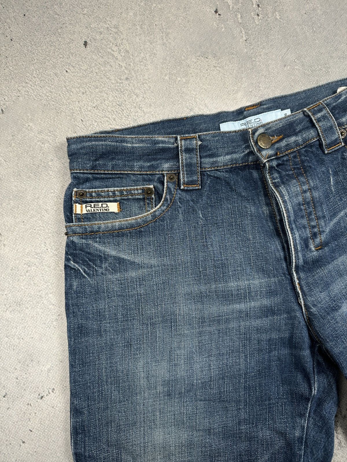 Valentino R.E.D. Valentino Vintage Faded Denim Jeans Flap Back Pockets Size US 31 - 5 Thumbnail
