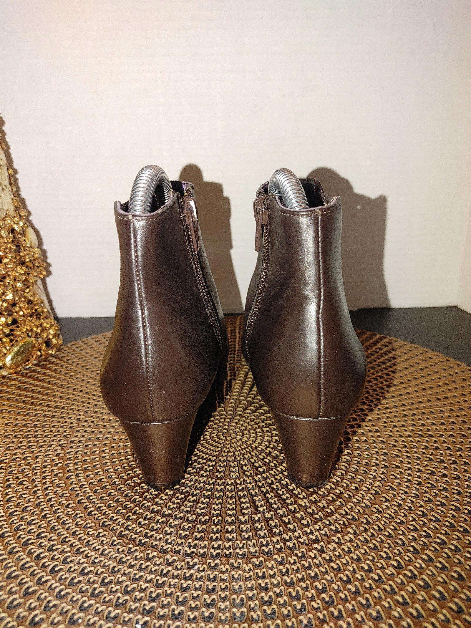 Designer Vaneli Laban Leather Wedge Boots Size 5.5M Size US 5.5 / IT 35.5 - 6 Thumbnail