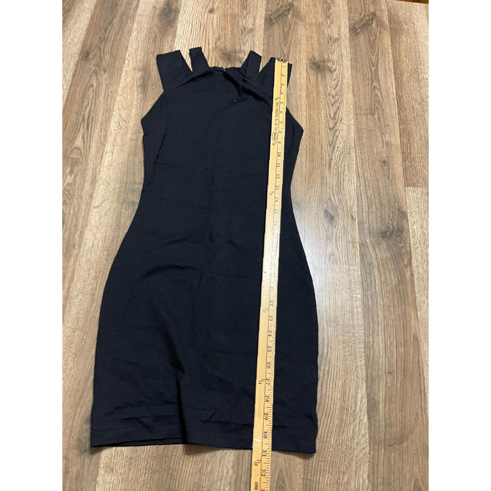 Saks Fifth Avenue Saks Fifth Avenue Dress Women's Size Small Black Cold Shoulder Hemmed Shift Short Dress Casual Womens Fashion Size S / US 4 / IT 40 - 5 Thumbnail