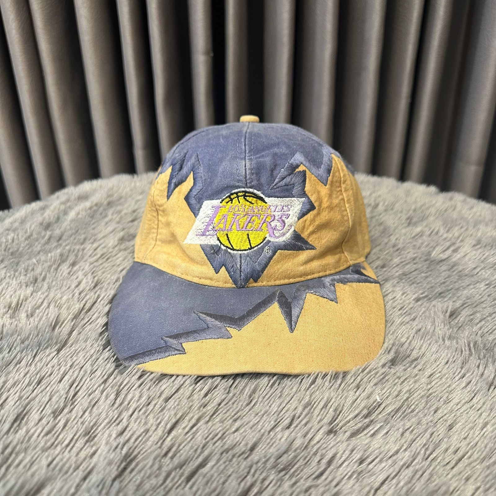 Drew Pearson × NBA Rare Vintage Cap NBA LA Lakers Jagged Edge Drew Pearson Size ONE SIZE - 1 Thumbnail