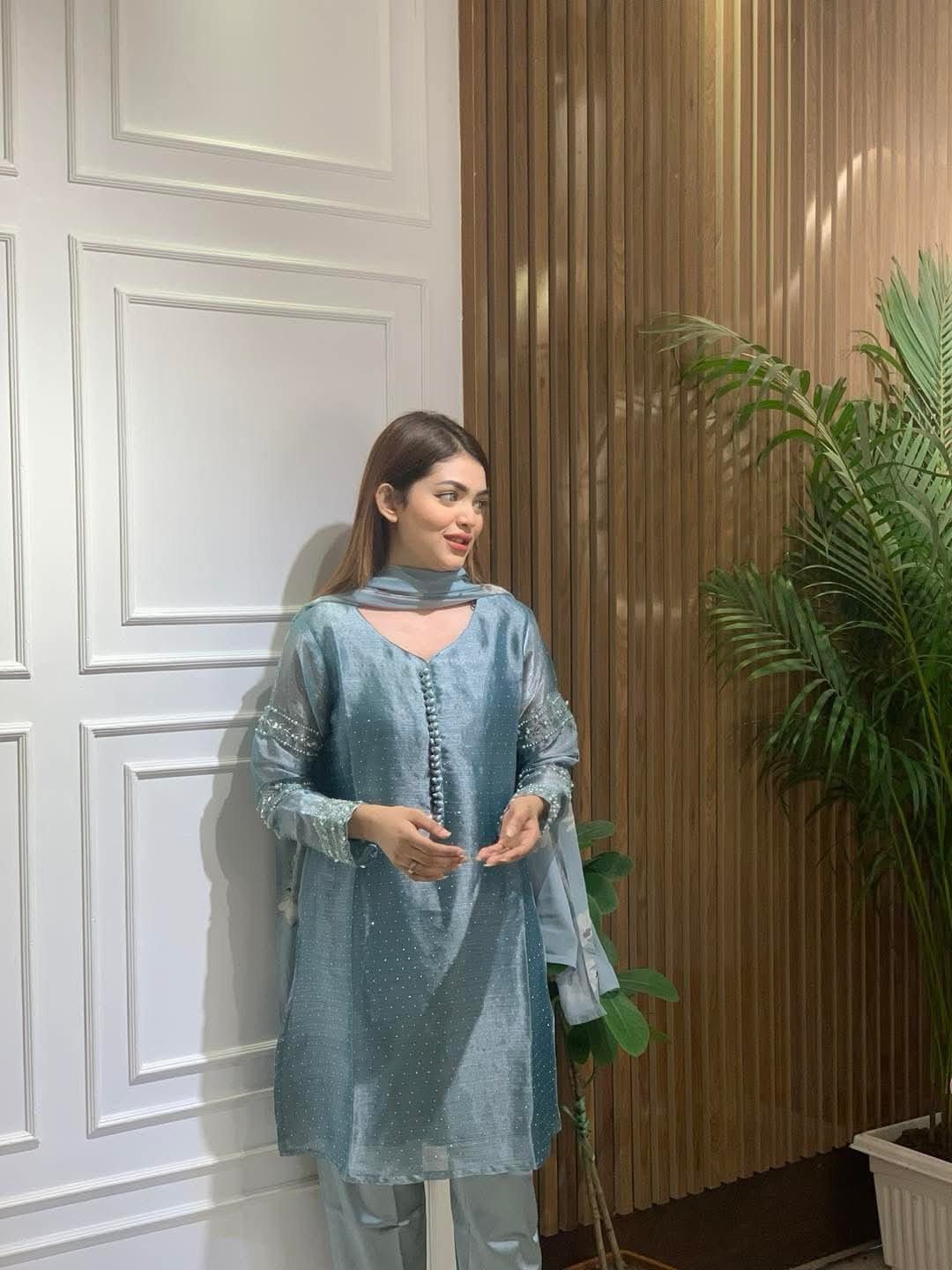 Other Bollywood Design silk 3pc kamiz suit Indian Pakistani New Size M / US 6-8 / IT 42-44 - 1 Thumbnail