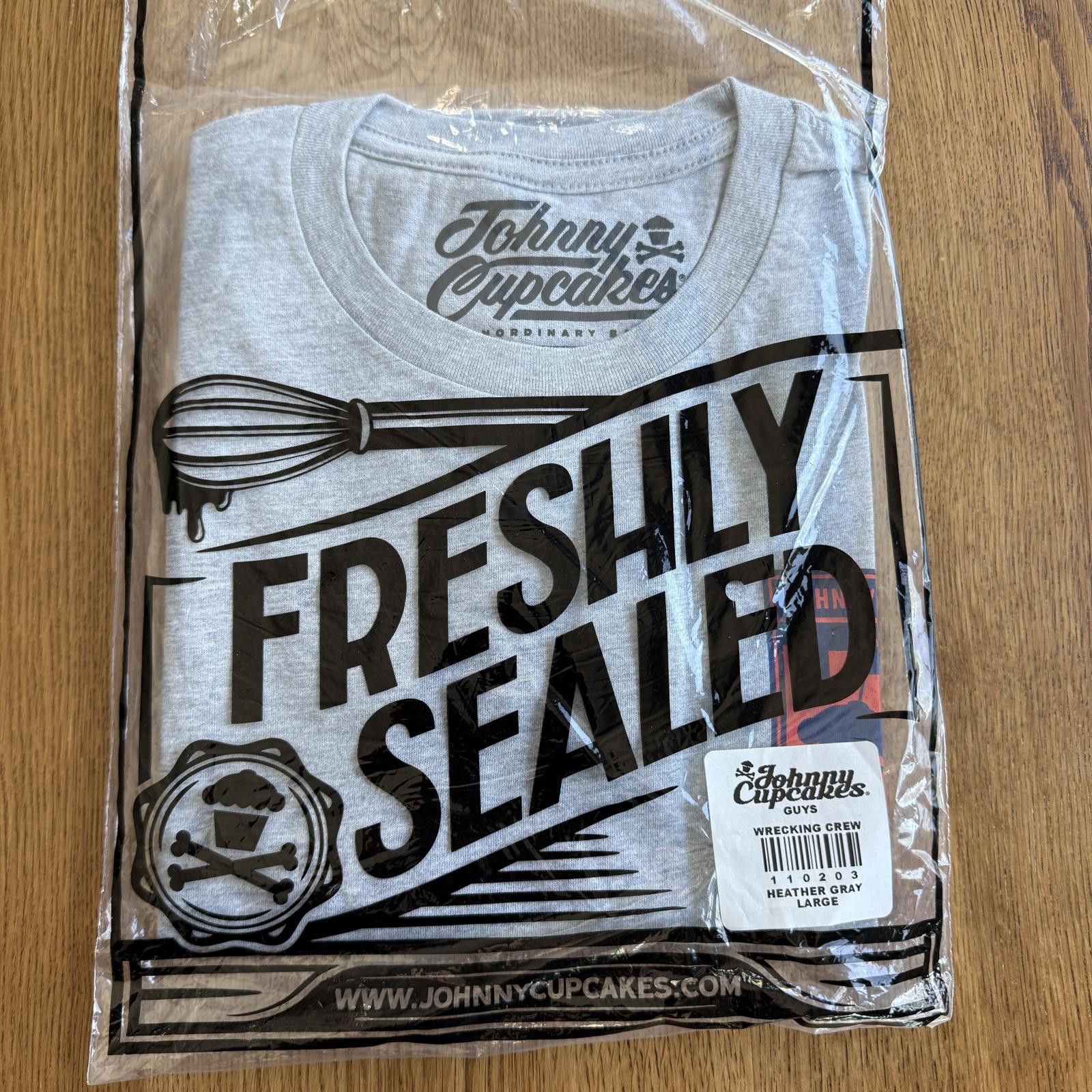 Johnny Cupcakes Johnny Cupcakes Wrecking Crew Graphic TShirt Large New Vault Size US L / EU 52-54 / 3 - 1 Preview