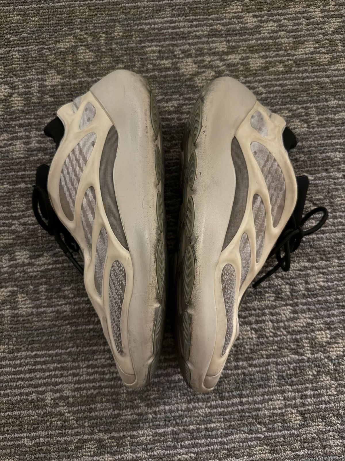 Adidas Adidas Yeezy 700 V3 “Azael” Size US 12 / EU 45 - 3 Thumbnail