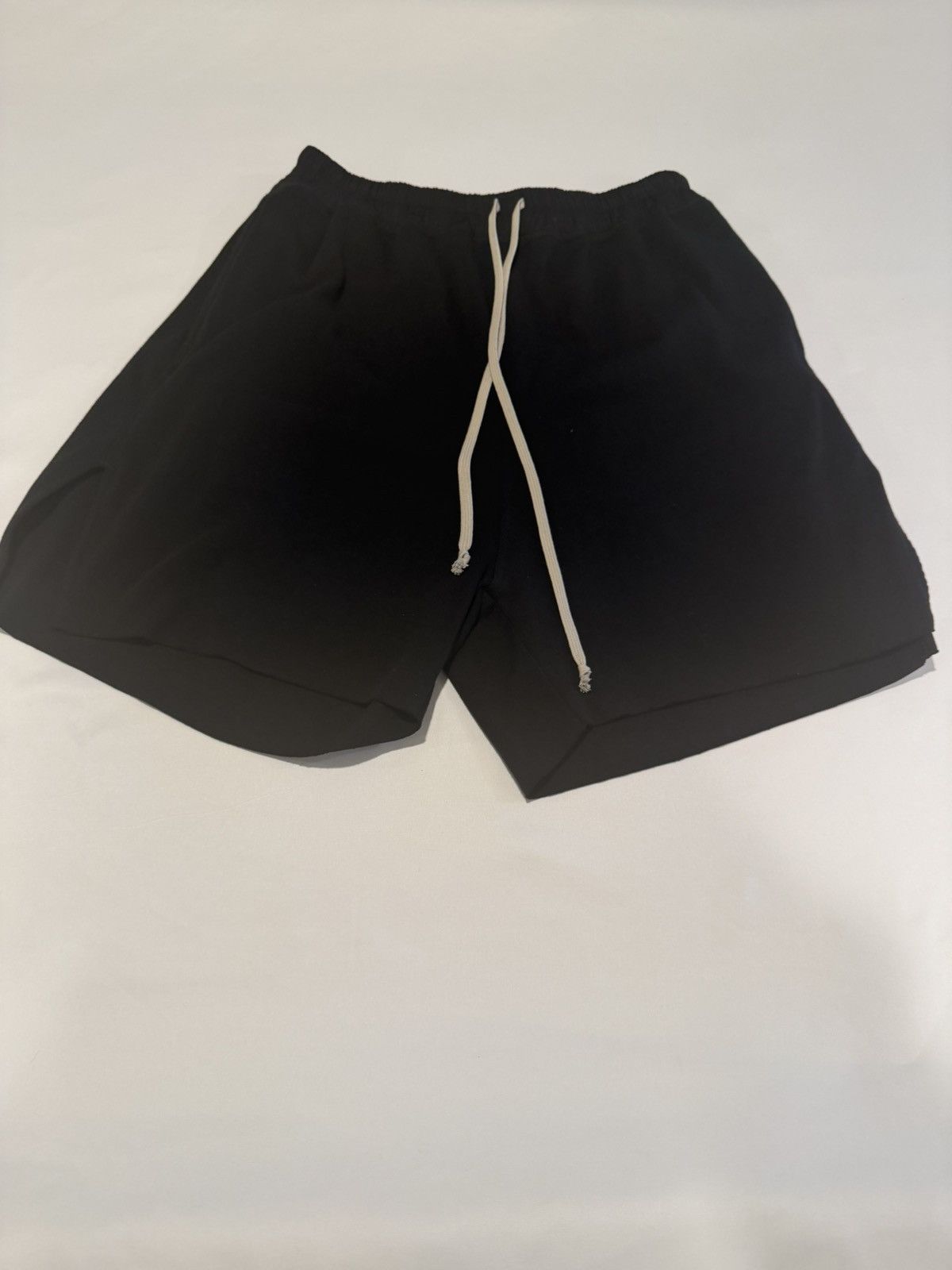 Rick Owens Rick owens mens shorts. 52/36. $790 Size US 36 / EU 52 - 2 Thumbnail