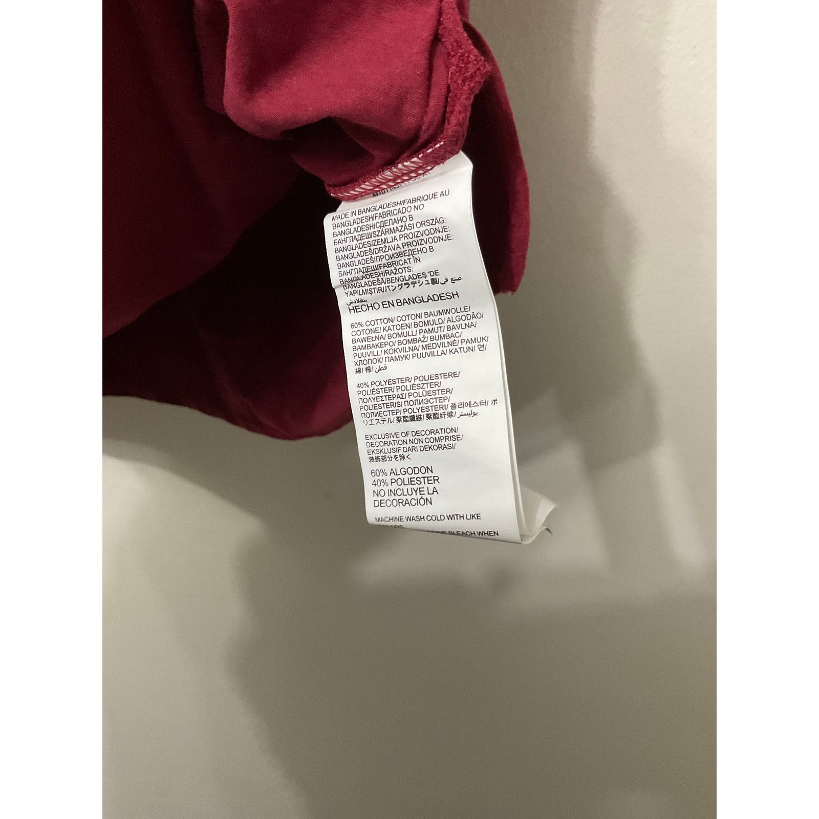 Other NWT Captivating Virginia Tech Hokies Pocket T-Shirt Sz L Size US L / EU 52-54 / 3 - 4 Thumbnail