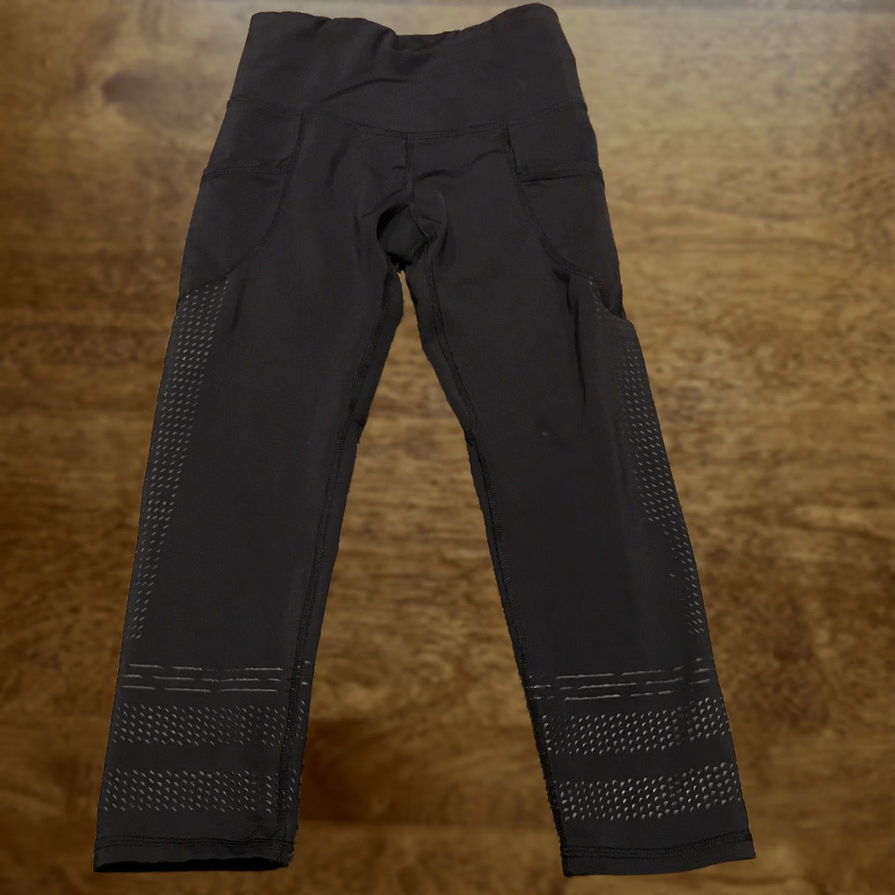Champion C9 by Champion Women XS Capri Leggings Black Polyester Blend Stretch Capris Activewear Pants Skinny Inseam 19” Sportswear Size 26" / US 2 / IT 38 - 1 Thumbnail
