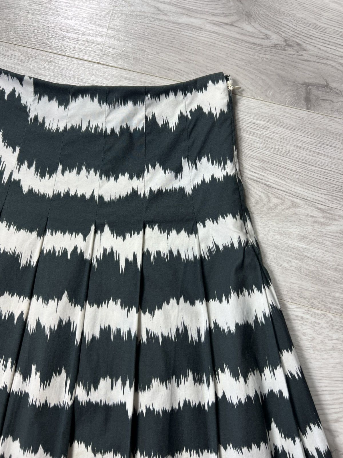 Prada Prada Milano 2013 Striped Skirt Size 40 Size 27" / US 4 / IT 40 - 8 Thumbnail