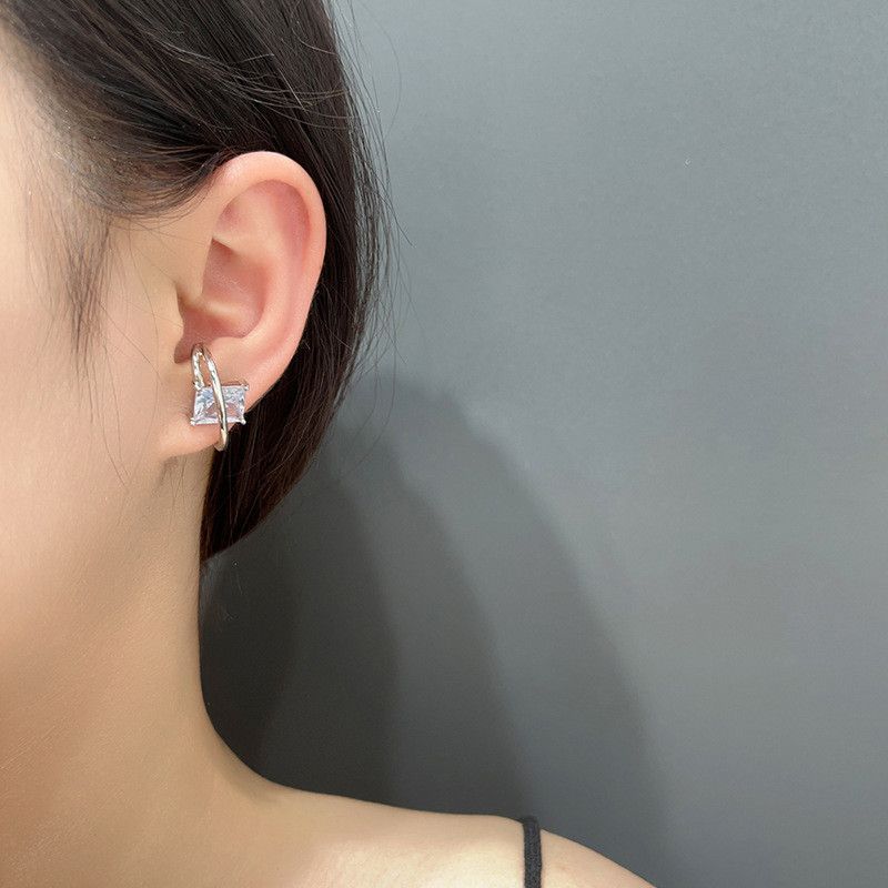 Jewelry Matchless Earrings One Pairs Chrome Jewelry Size ONE SIZE - 3 Thumbnail