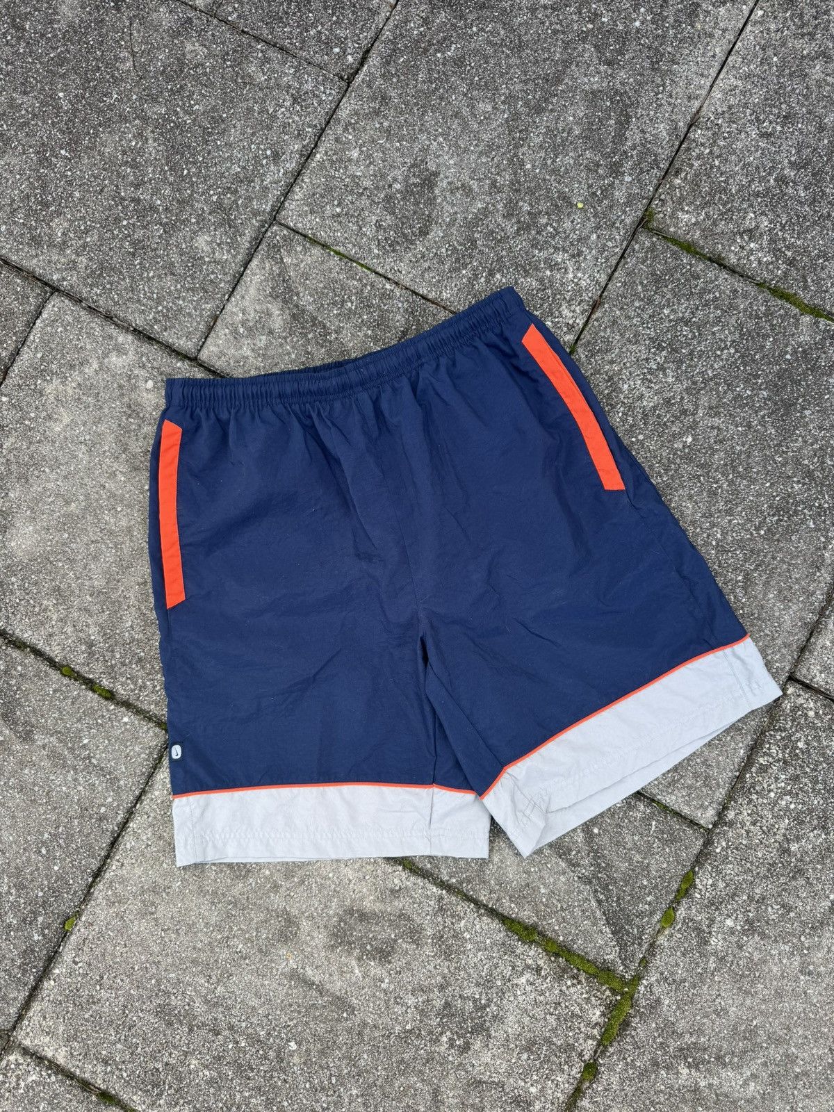 Nike × Vintage Vintage 00s Nike Essential Swoosh Baggy Track Shorts Size US 34 / EU 50 - 2 Thumbnail