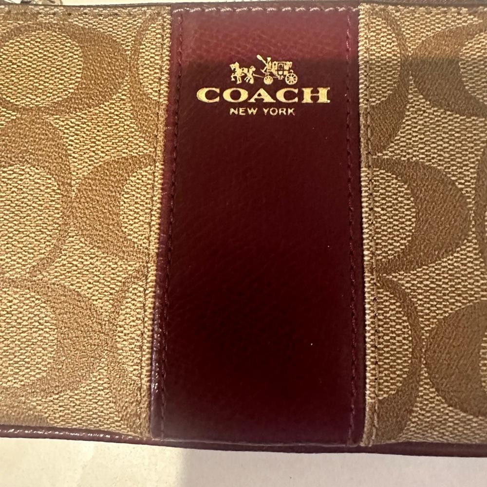 Coach COACH Corner Zip Wristlet Signature Khaki PVC Sherry Leather Size ONE SIZE - 3 Thumbnail