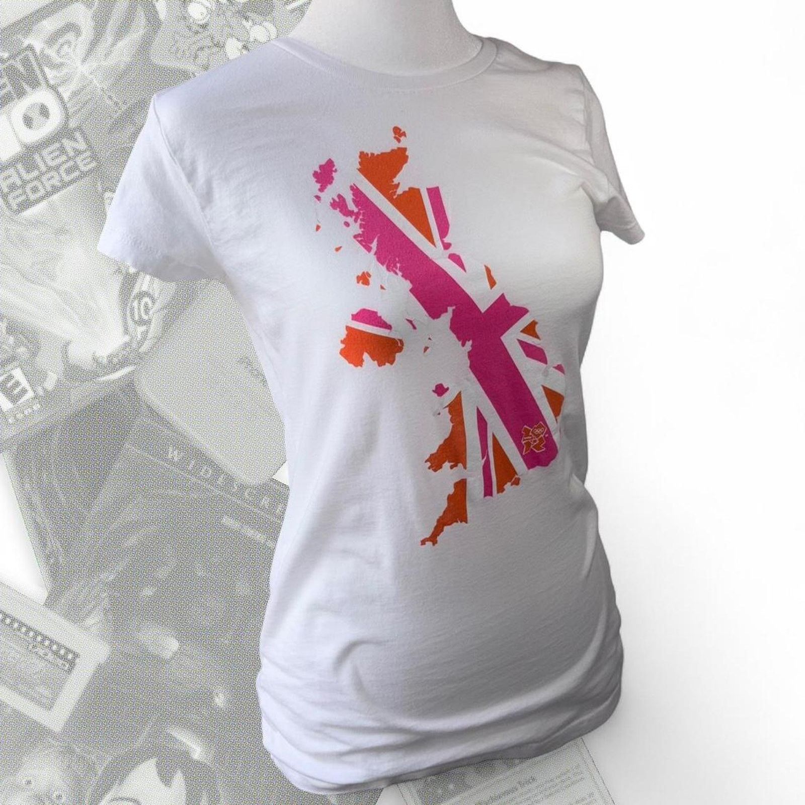 USA Olympics White Y2K 2012 London Britain Olympics Graphic Tee / Top Size XS / US 0-2 / IT 36-38 - 1 Thumbnail