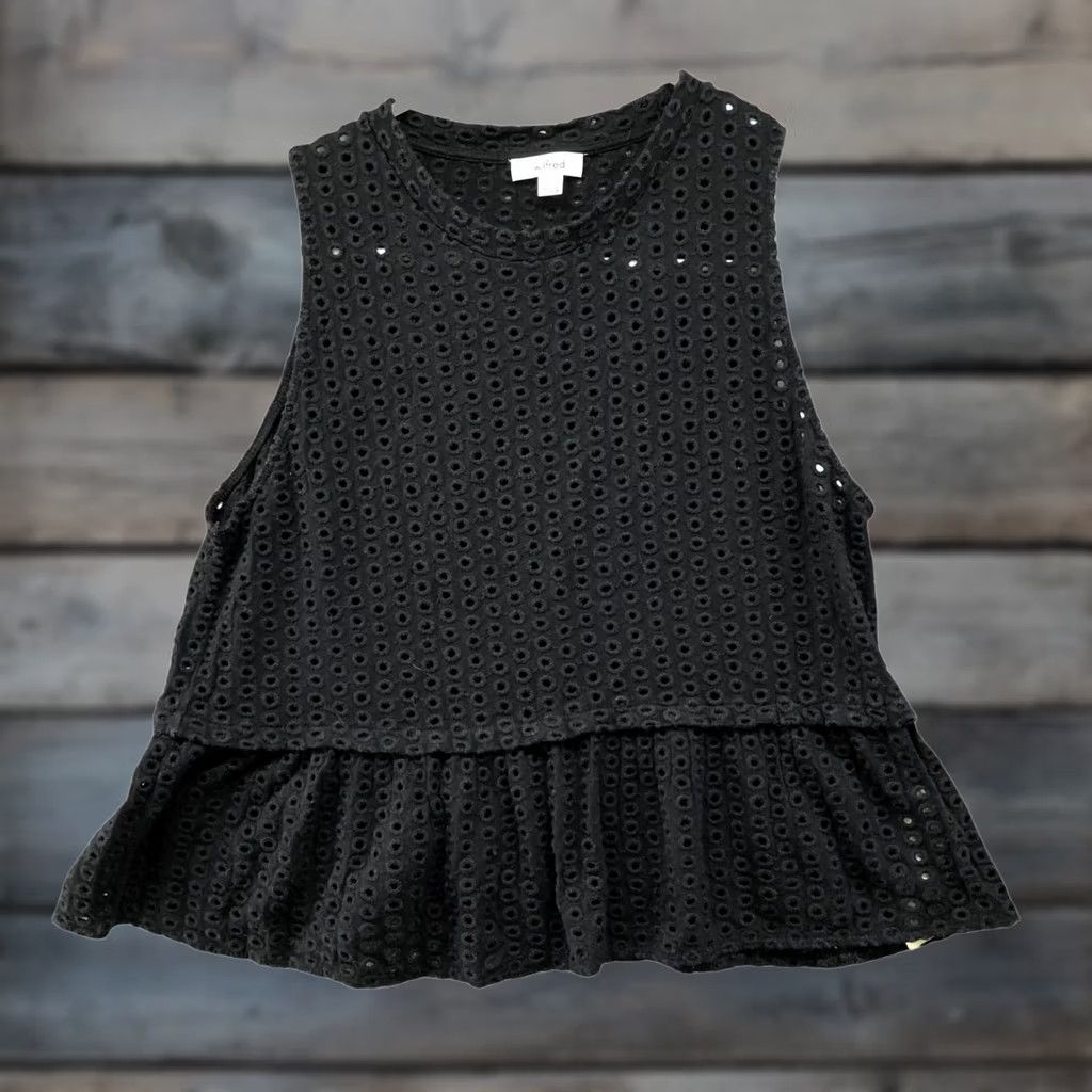 Vintage Wilfred Aritzia Top Womens XS Black Sleeveless Eyelet Peplum Blouse Tank Size XS / US 0-2 / IT 36-38 - 1 Thumbnail