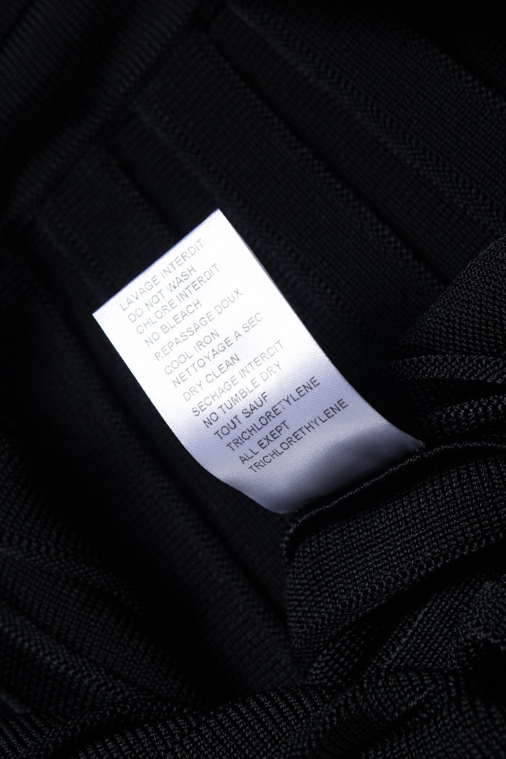 Balmain Balmain, pleated body con skirt in black Size 27" / US 4 / IT 40 - 6 Thumbnail
