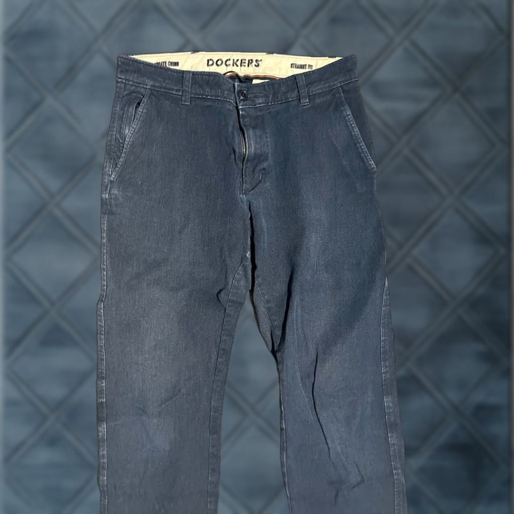 Dockers DOCKERS Mens Chino Straight Pants 30x32 Blue Dockers Signature Khaki 5-Pocket Design Flat Front Mid Rise Button Zip Casual Workwear Pants Mens Size US 30 / EU 46 - 1 Thumbnail
