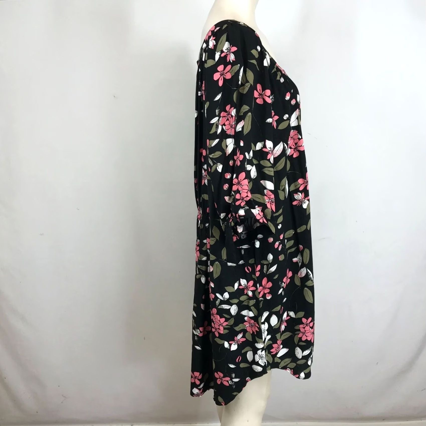 Vintage Ellos Womens 26 Black Floral 3/4 SLEEvE ROUND NECK Rayon Dress Size 4XL / US 24-26 - 4 Thumbnail