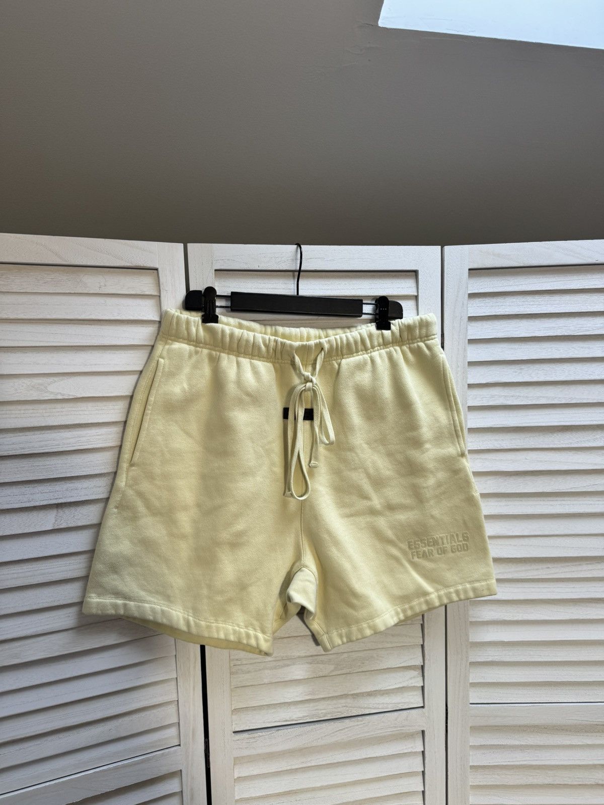 Men’s Casual Y2K Shorts ESSENTIALIS