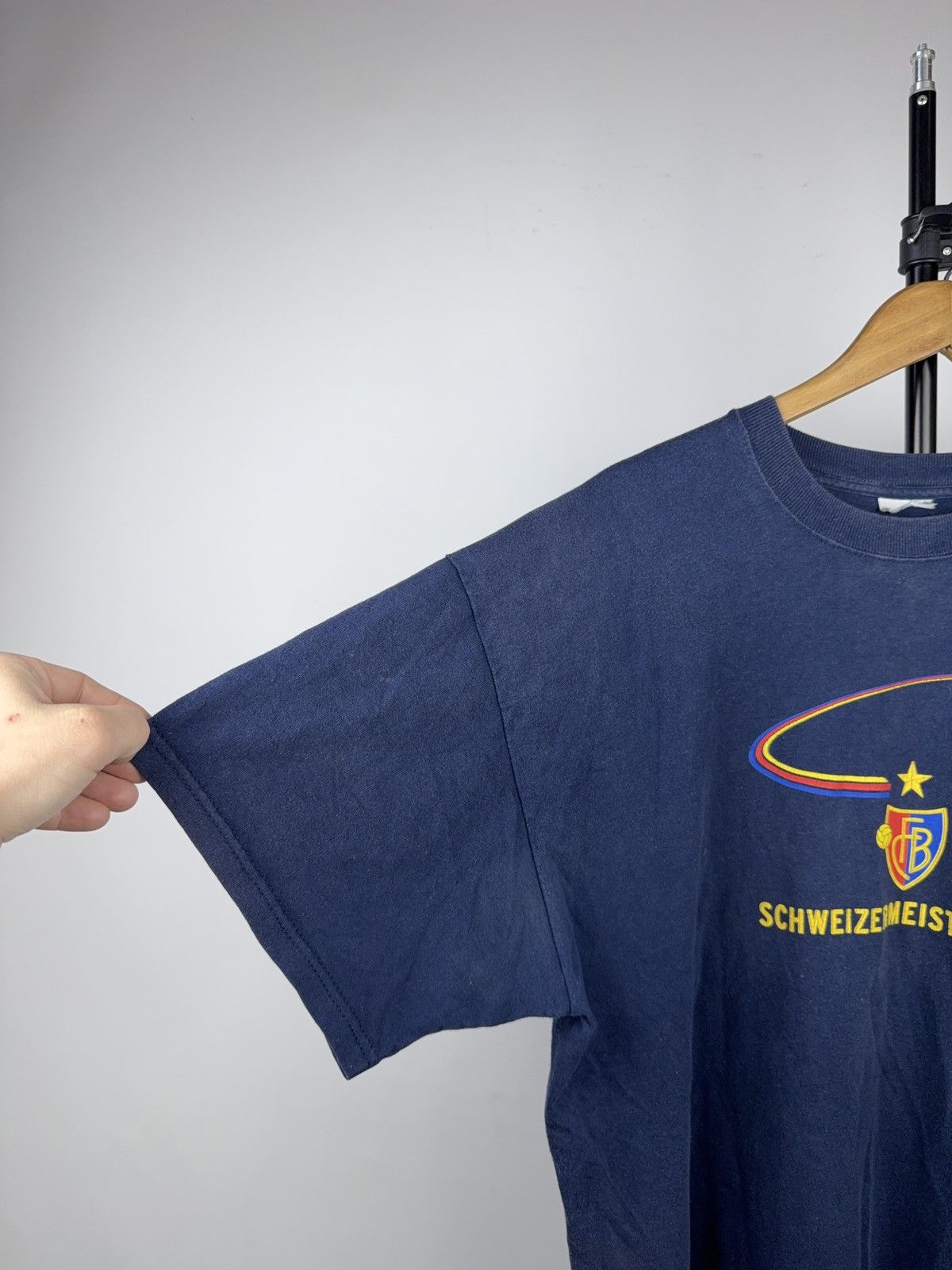 Vintage Vintage 00s FC Basel Schweizermeister 2004 Soccer T Shirt Size US XL / EU 56 / 4 - 4 Thumbnail