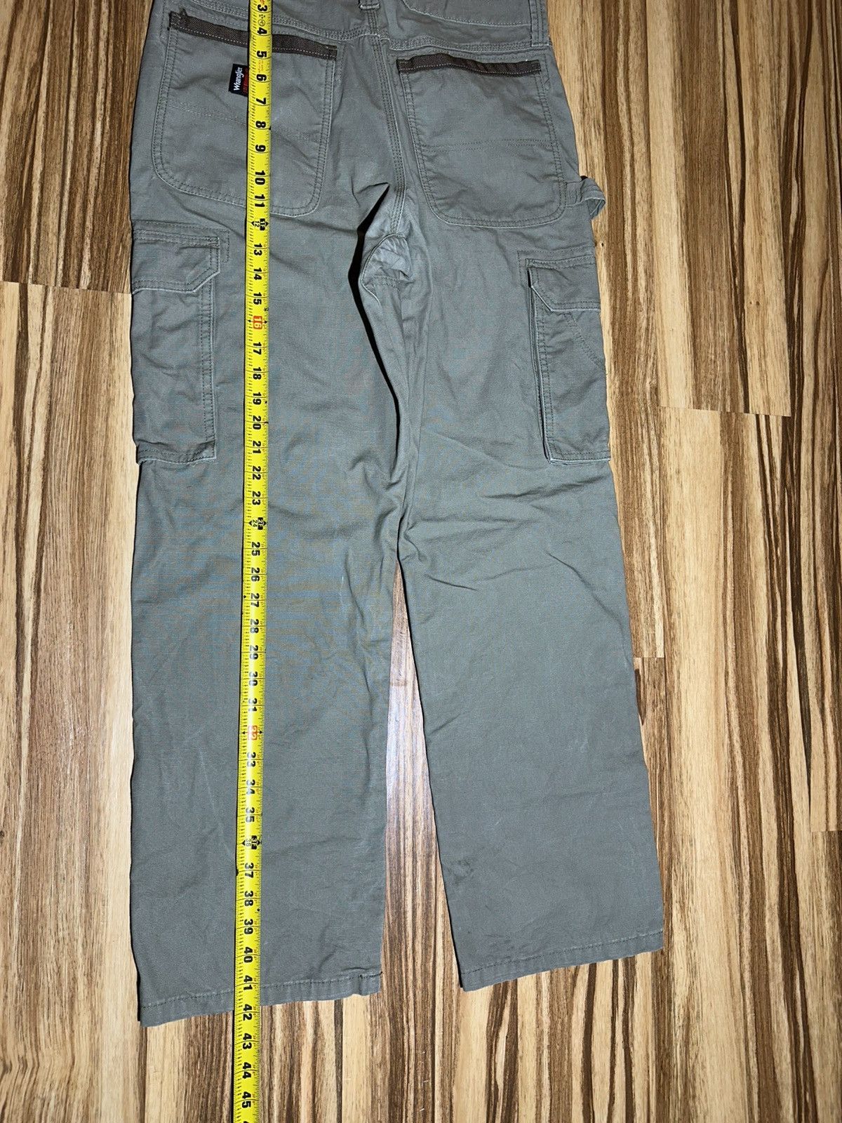 Wrangler Wrangler Riggs Workwear Tan Cargo Pants Size US 33 - 8 Thumbnail