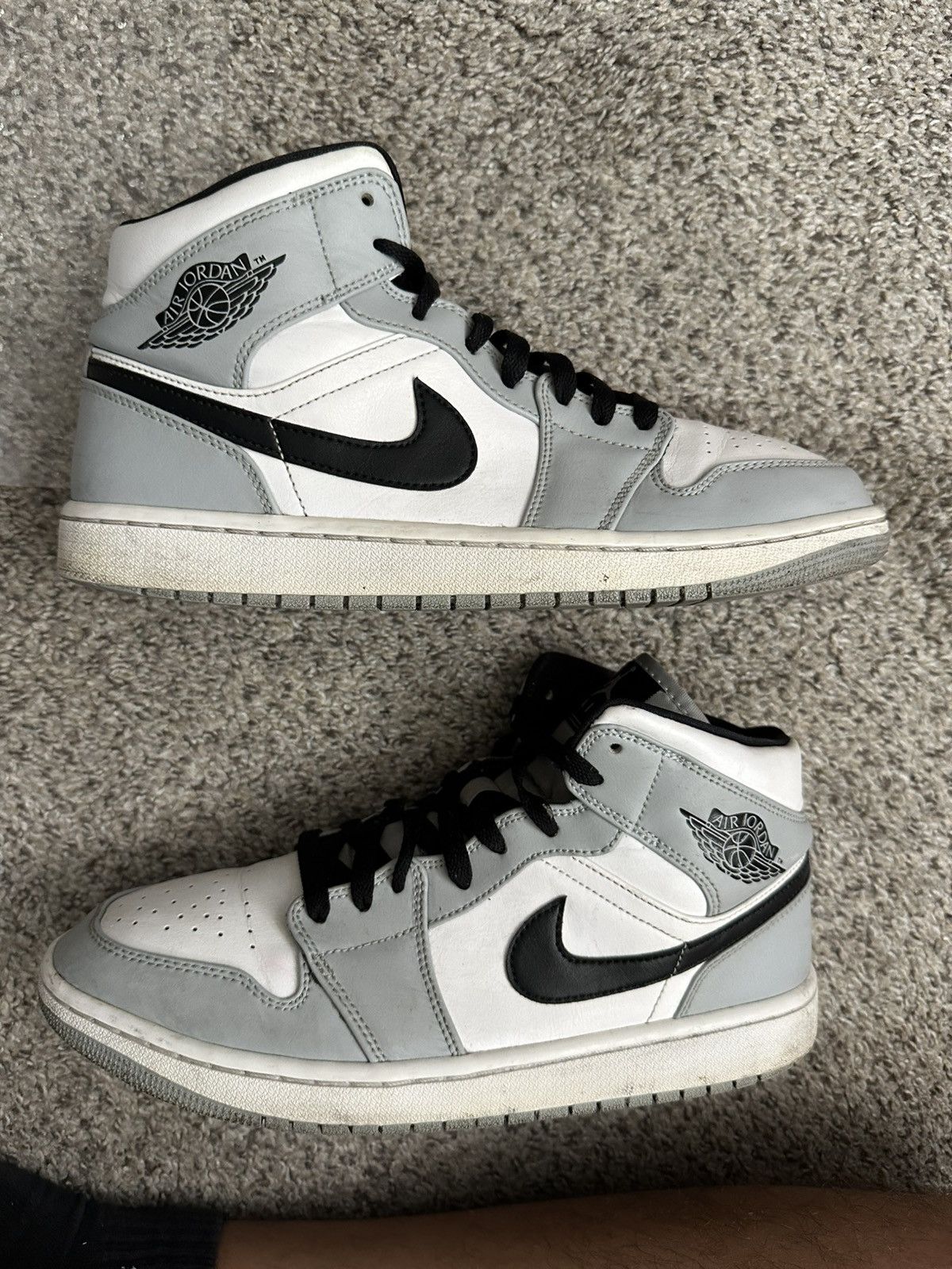 Nike Air jordan 1 mid smoke grey black white - size 9.5 Size US 9.5 / EU 42-43 - 3 Thumbnail