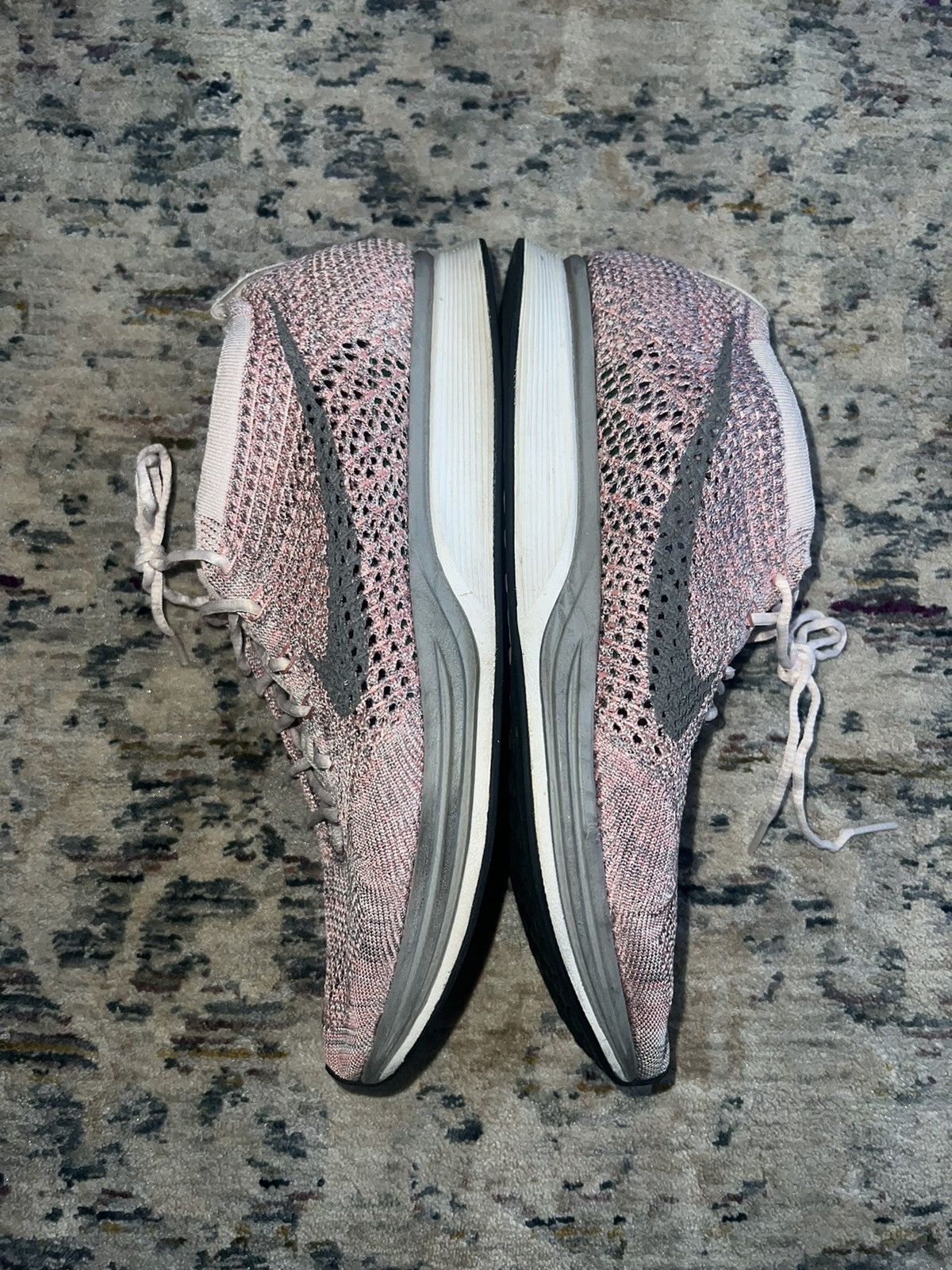 Nike 2017 Nike Flyknit Racer Strawberry Sz 9.5 Size US 9.5 / EU 42-43 - 1 Thumbnail