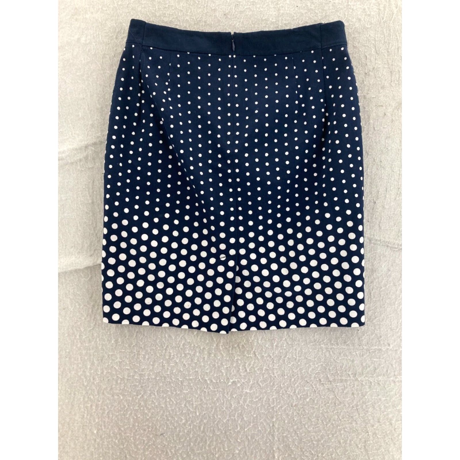 Tommy Hilfiger TOMMY HILFIGER Skirt Womens 6 Navy Polka Dot Knee-Length Cotton Spandex Stretch Pencil Style 90s Designer? Size 28" / US 6 / IT 42 - 6 Thumbnail