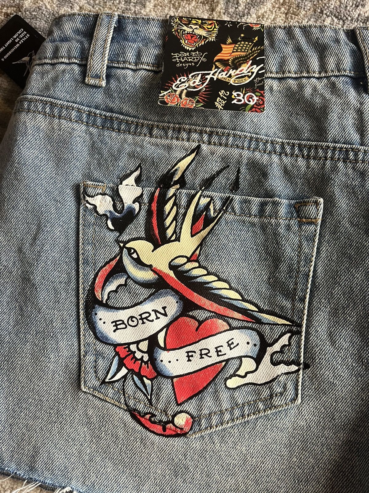 Ed Hardy BORN FREE MINI SHORTS Size 30" / US 8 / IT 44 - 2 Thumbnail