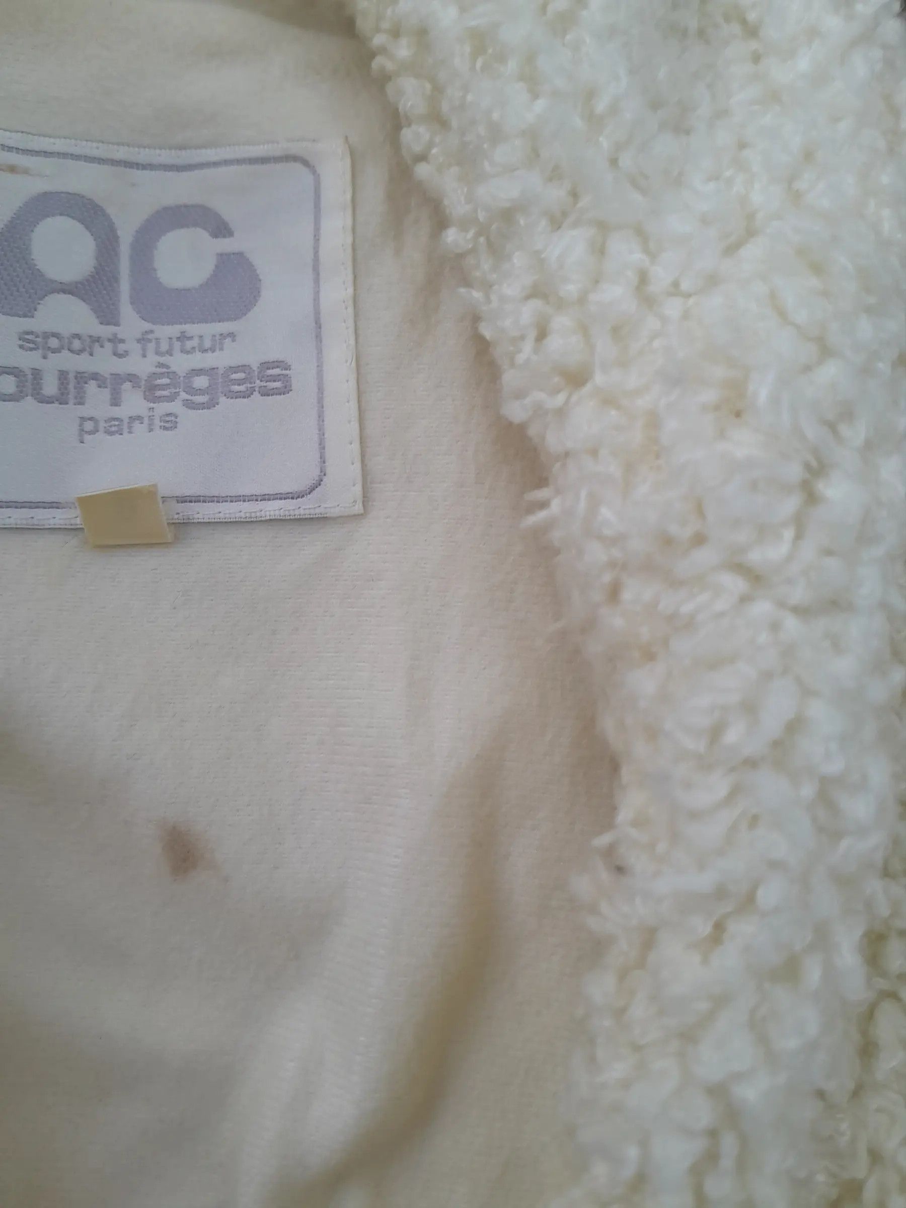 Courreges COURREGES SWEATER JACKET SHERPA Size S / US 4 / IT 40 - 10 Thumbnail