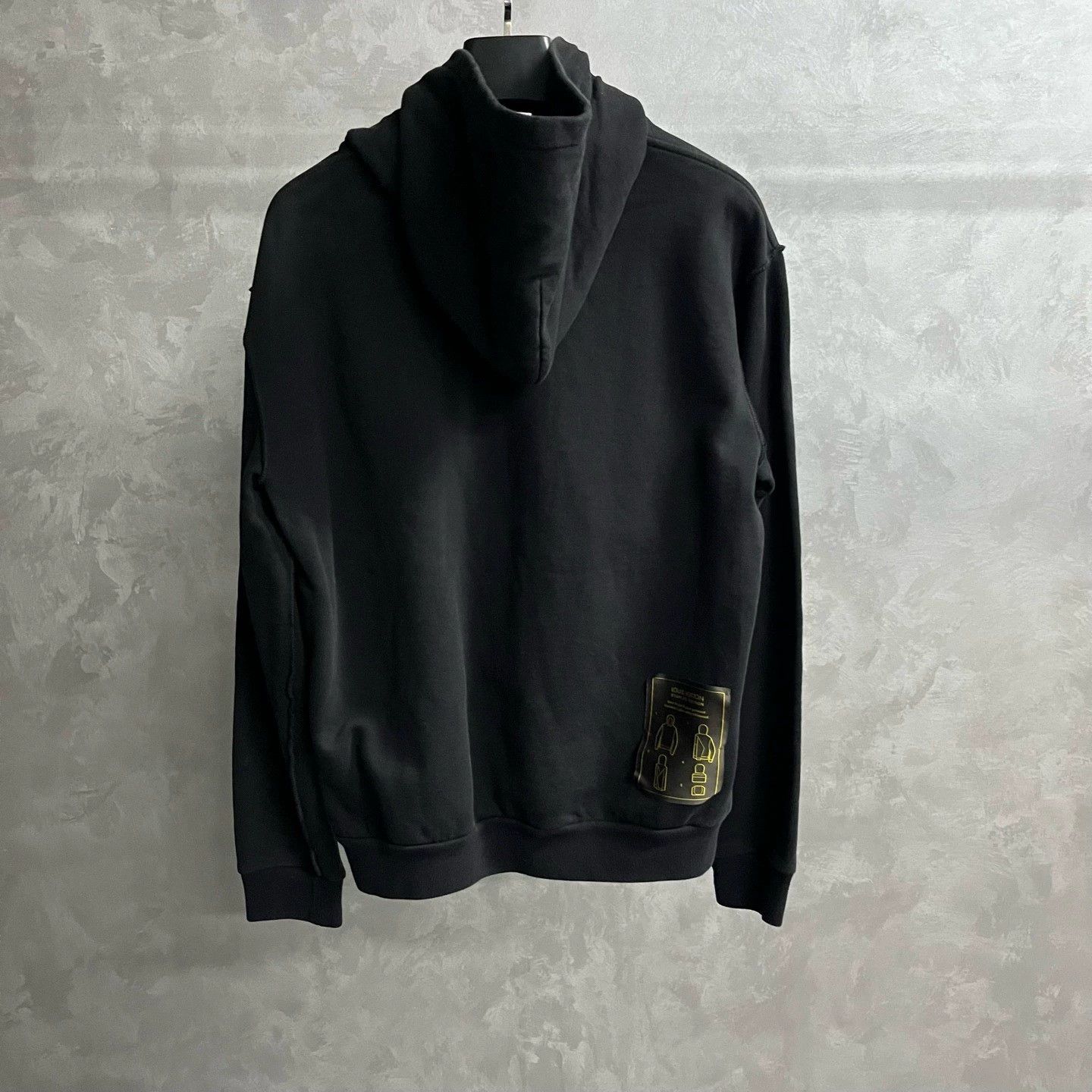 Louis Vuitton black hooded pullover sweatshirt from louis vuitton Size US XL / EU 56 / 4 - 6 Thumbnail