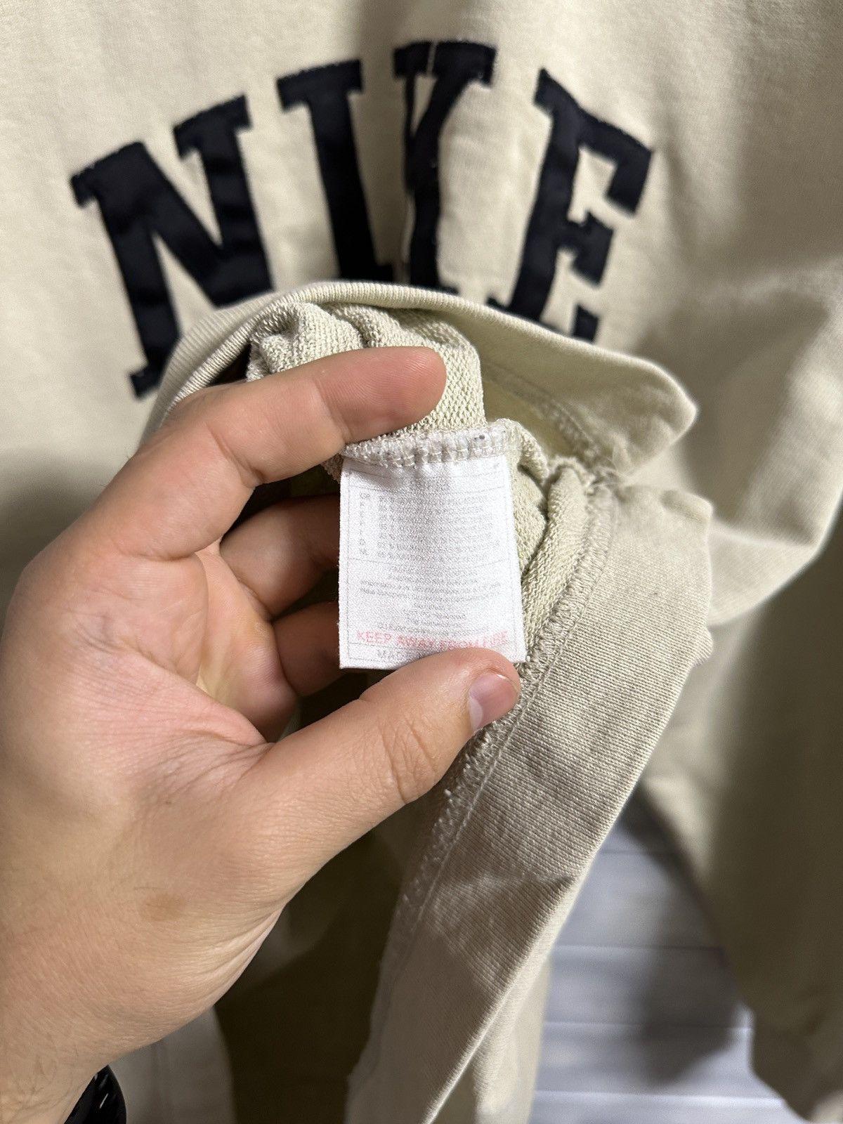 Nike × Vintage Rare Vintage Sweatshirt Nike Big Logo 90s Clothing. Size US L / EU 52-54 / 3 - 9 Thumbnail