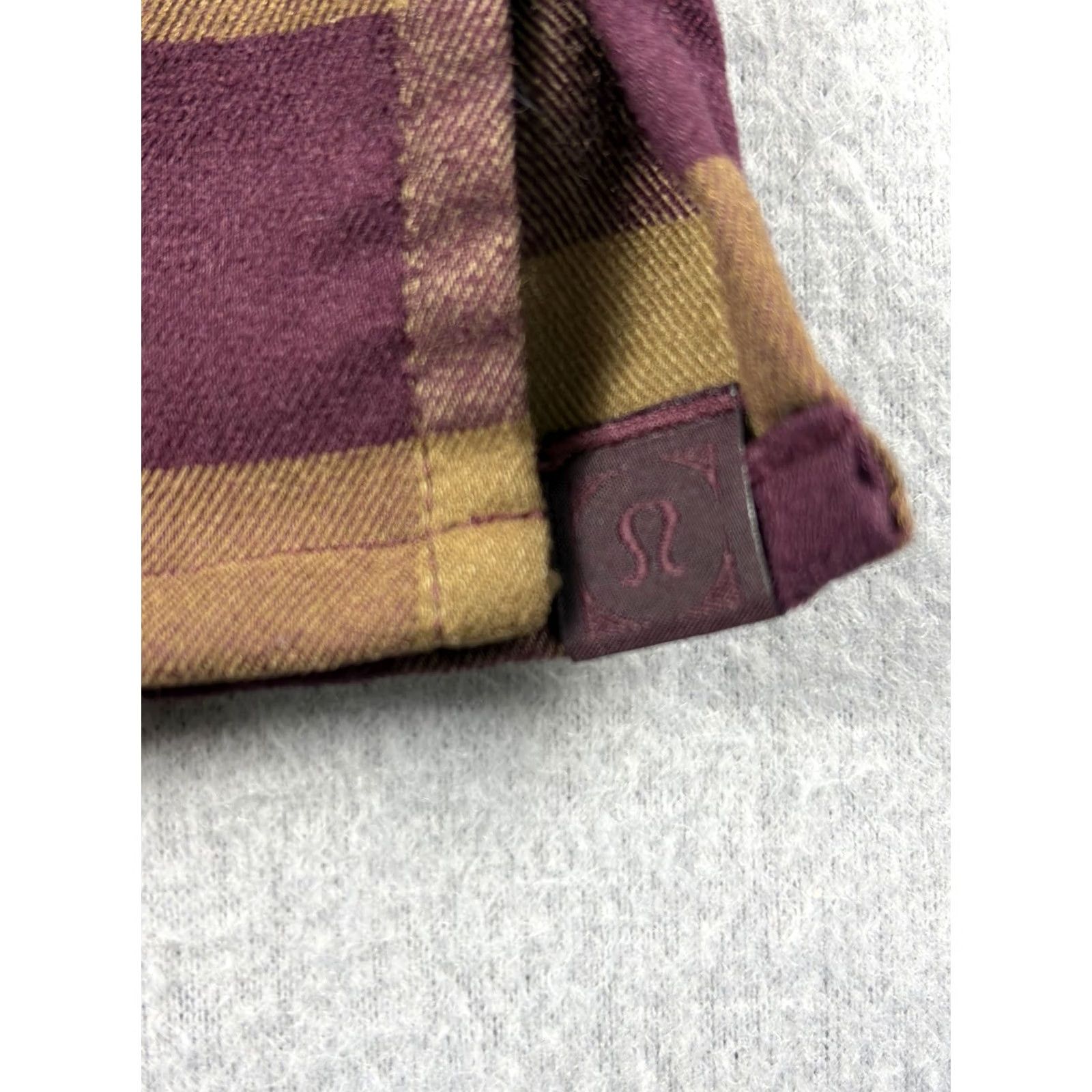 Lululemon Lululemon Shirt Mens XL Green Plaid Button-Up Long Sleeve Shirt # Commission Size US XL / EU 56 / 4 - 5 Thumbnail