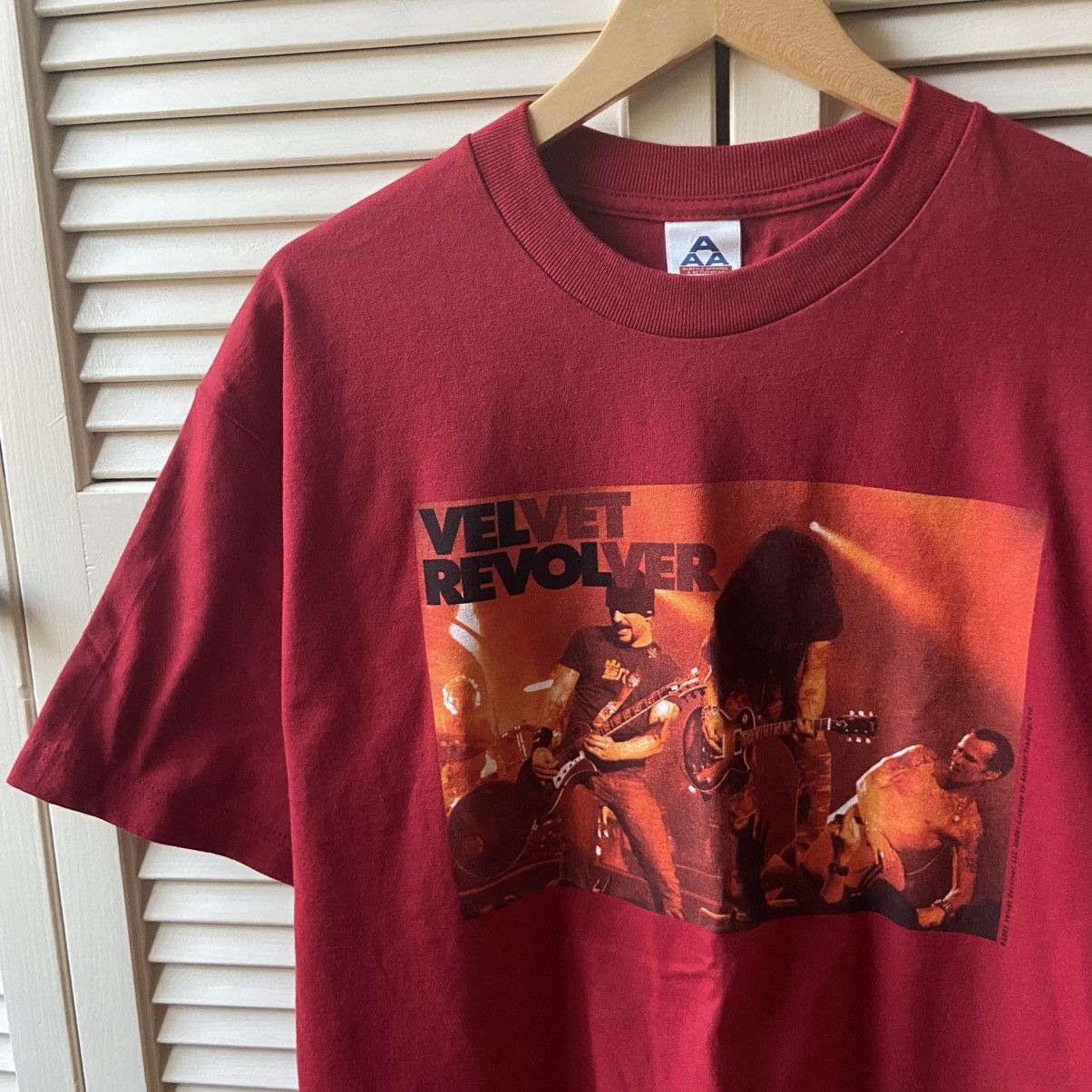Band Tees × Vintage Vintage 2005 Velvet Revolver Red Band T-Shirt Old Glory Size US L / EU 52-54 / 3 - 1 Thumbnail