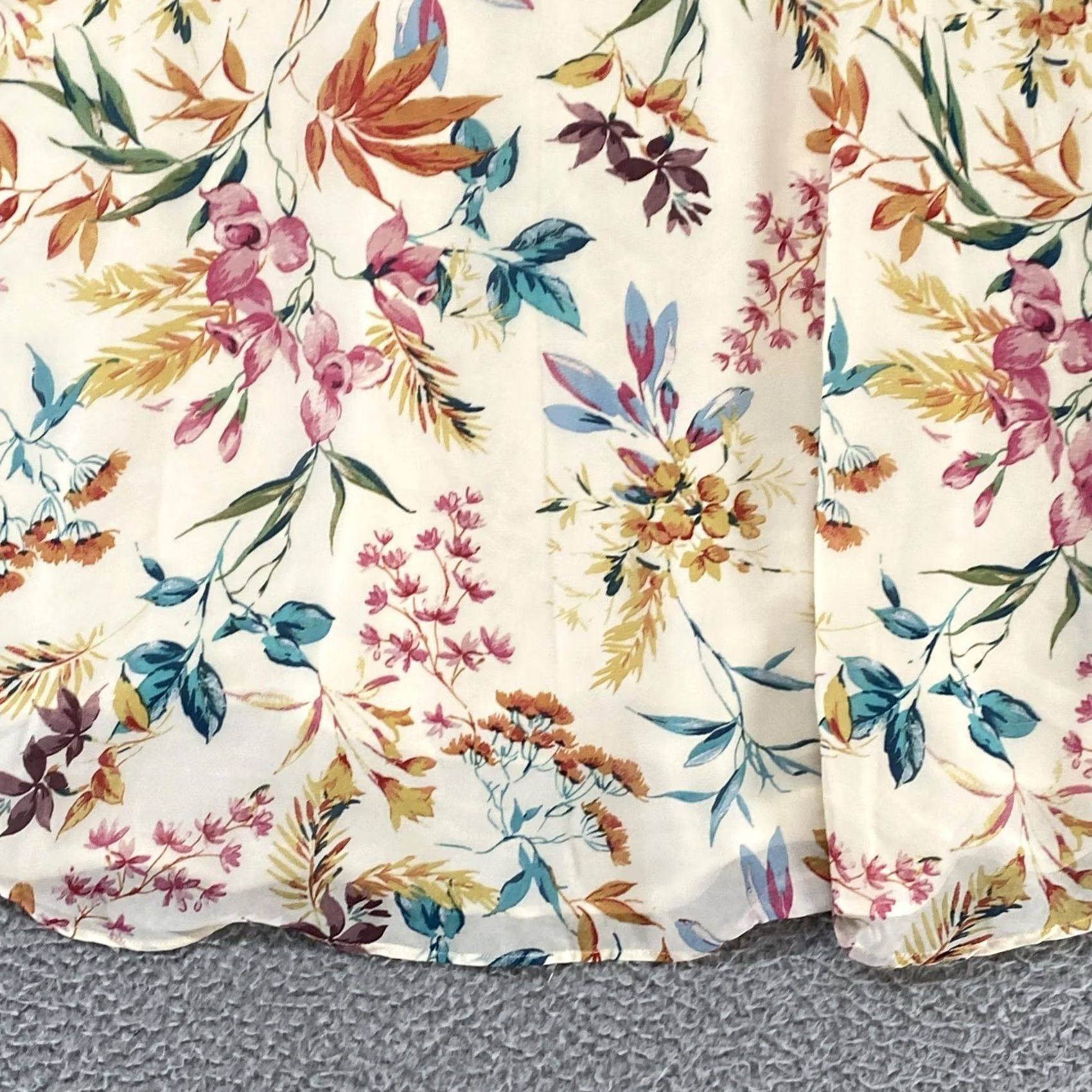 Torrid Torrid Floral Tank Top Womens 2X Cami Layering Festival Chiffon Summer Sleeveless V-Neck Slender Adjustable Strap Size XXL / US 16-18 / IT 52-54 - 3 Thumbnail