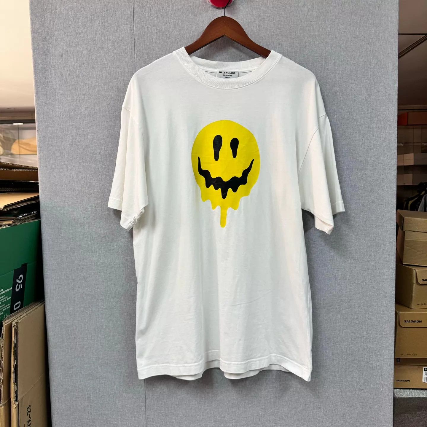 Balenciaga Balenciaga Dissolving Smile White Short Sleeve T S Size US S / EU 44-46 / 1 - 1 Thumbnail