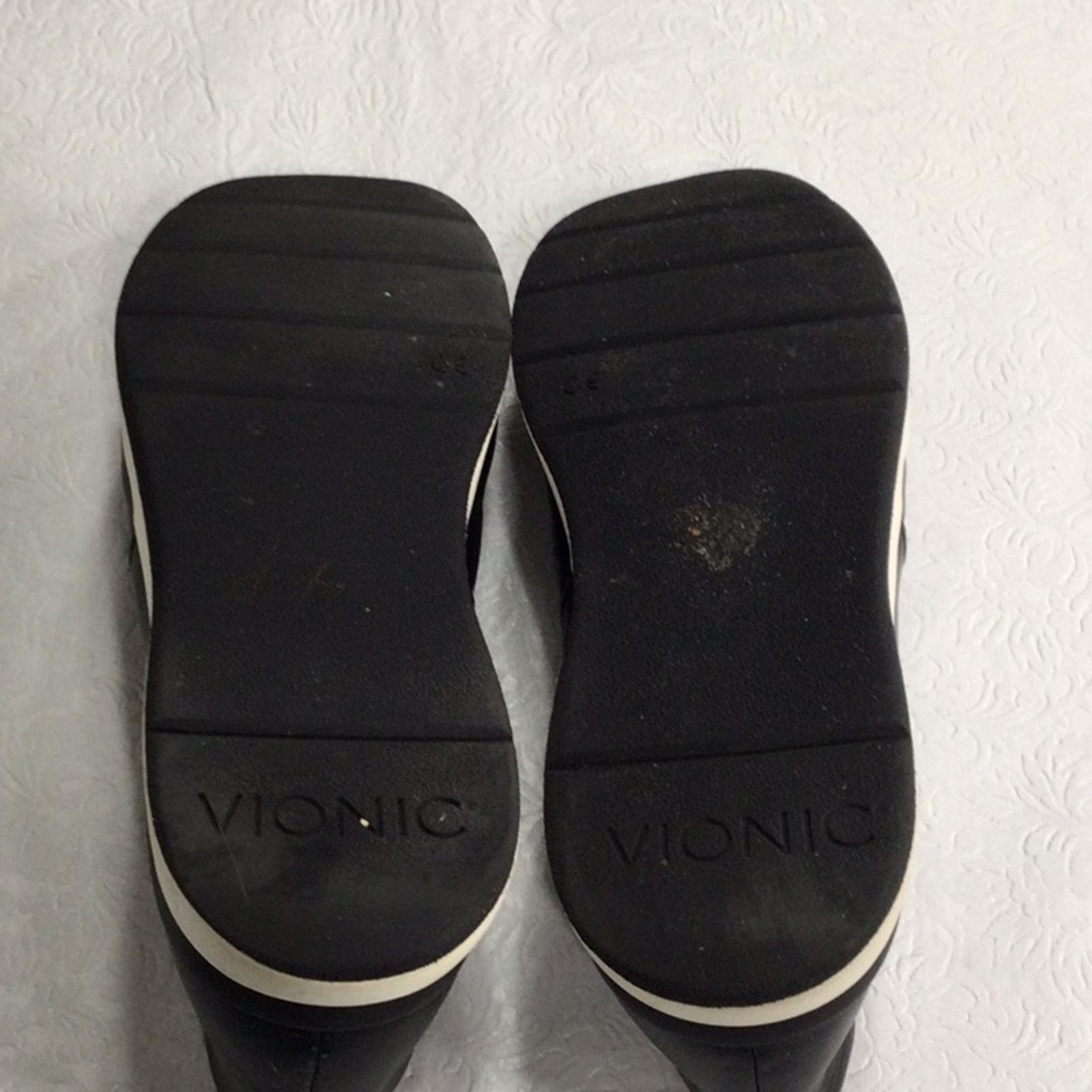 Vionic Vionic Cadee Black Leather Slip On Mary Janes Size 10 Size US 10 / IT 40 - 6 Thumbnail