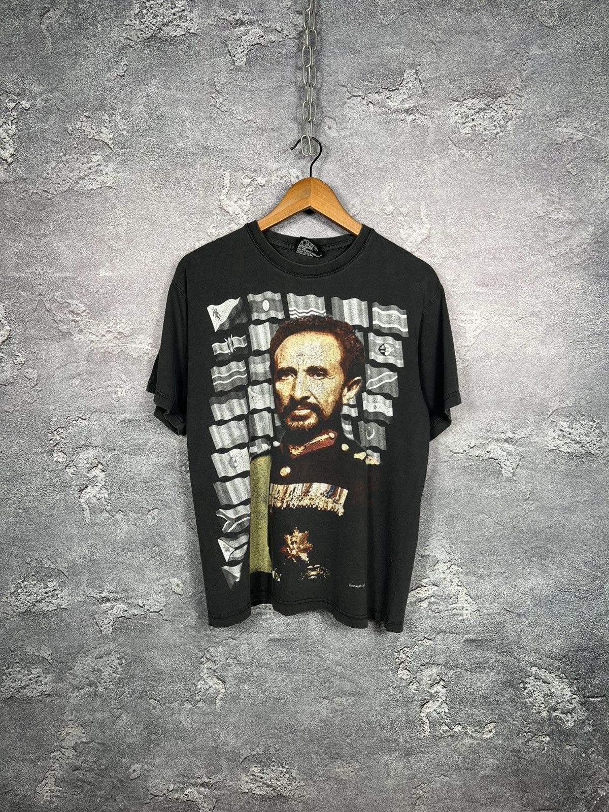 Other Vintage Haile Selassie King Rasta Jah T-shirt Size L Size US L / EU 52-54 / 3 - 1 Thumbnail