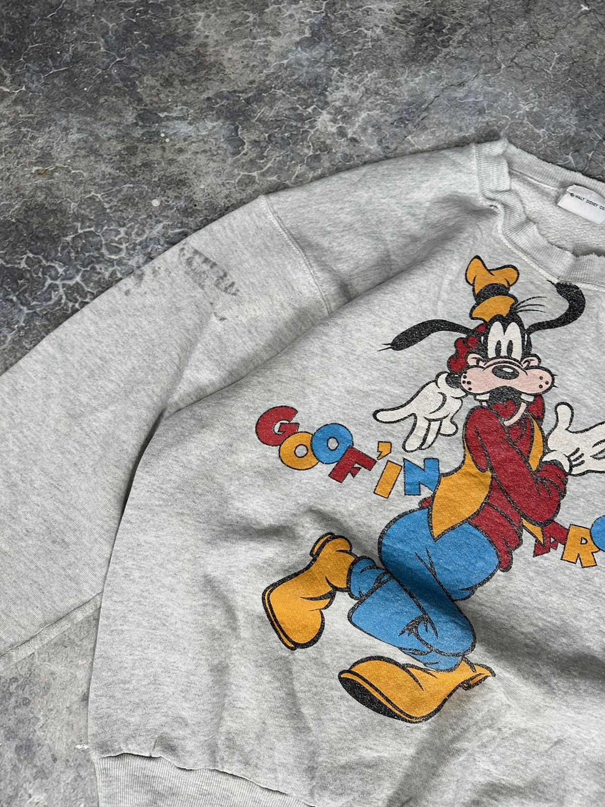 Disney × Vintage Vintage Distressed Goofy Crewneck Size US M / EU 48-50 / 2 - 3 Thumbnail