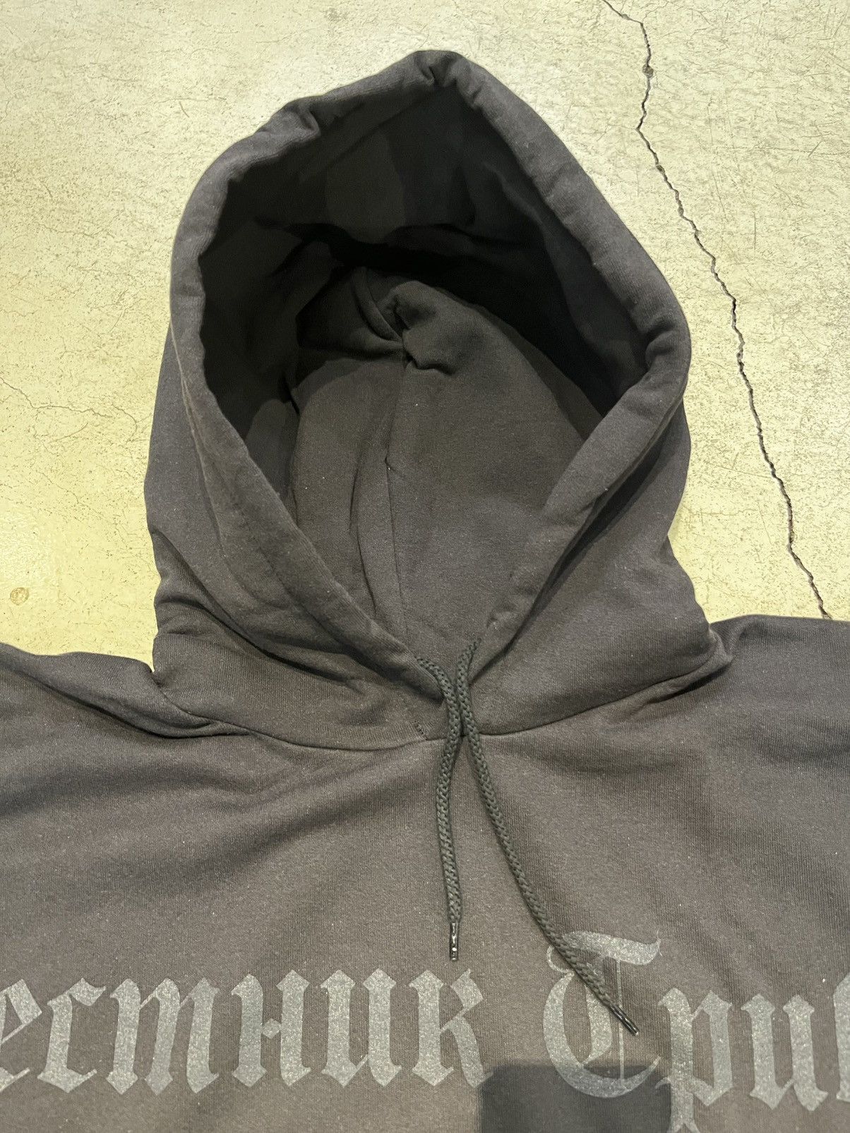 Yeezy YEEZY Black “Vultures” Gothic Logo Hoodie S/M USA Size US S / EU 44-46 / 1 - 3 Thumbnail