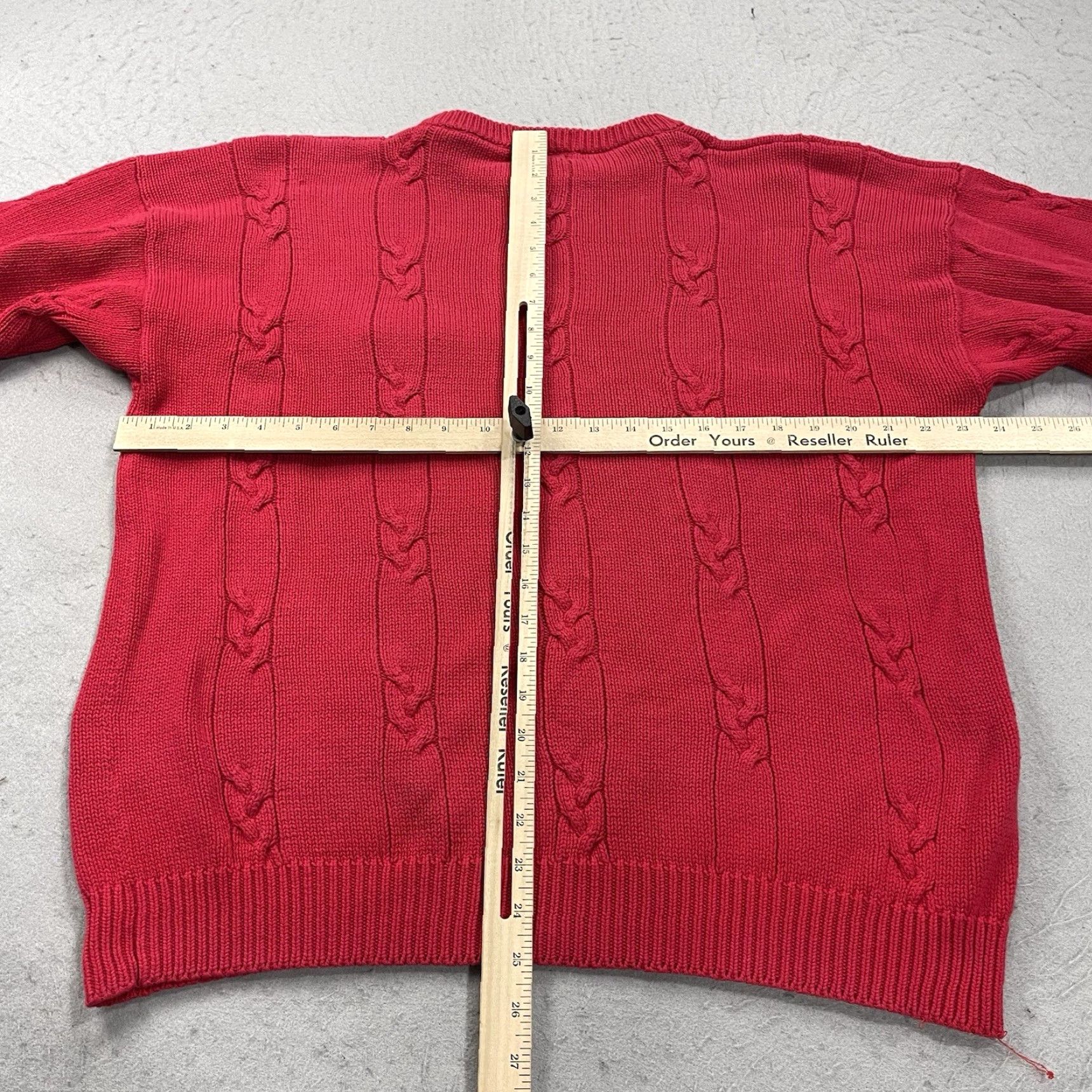 Izod VINTAGE Izod Lacoste Sweater Mens Large Red Cable Knit Grandpa Crewneck 90s Size US L / EU 52-54 / 3 - 6 Thumbnail