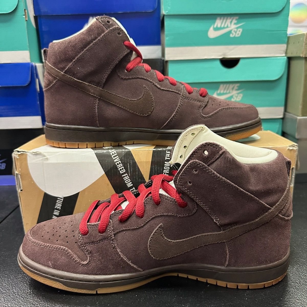 Nike Size 10.5 - Nike SB Dunk High Pro 'Budweiser' 305050-220 Size US 10.5 / EU 43-44 - 2 Thumbnail