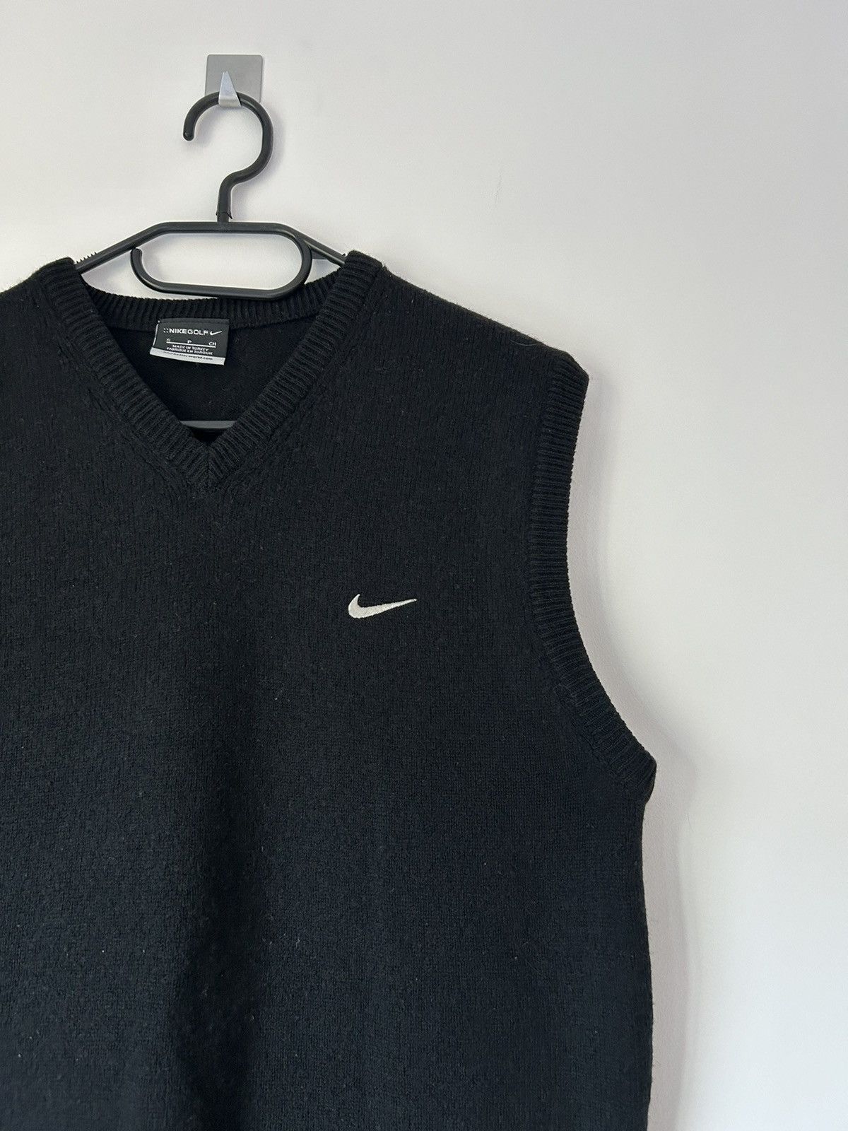 Nike golf sleeveless jumper best sale