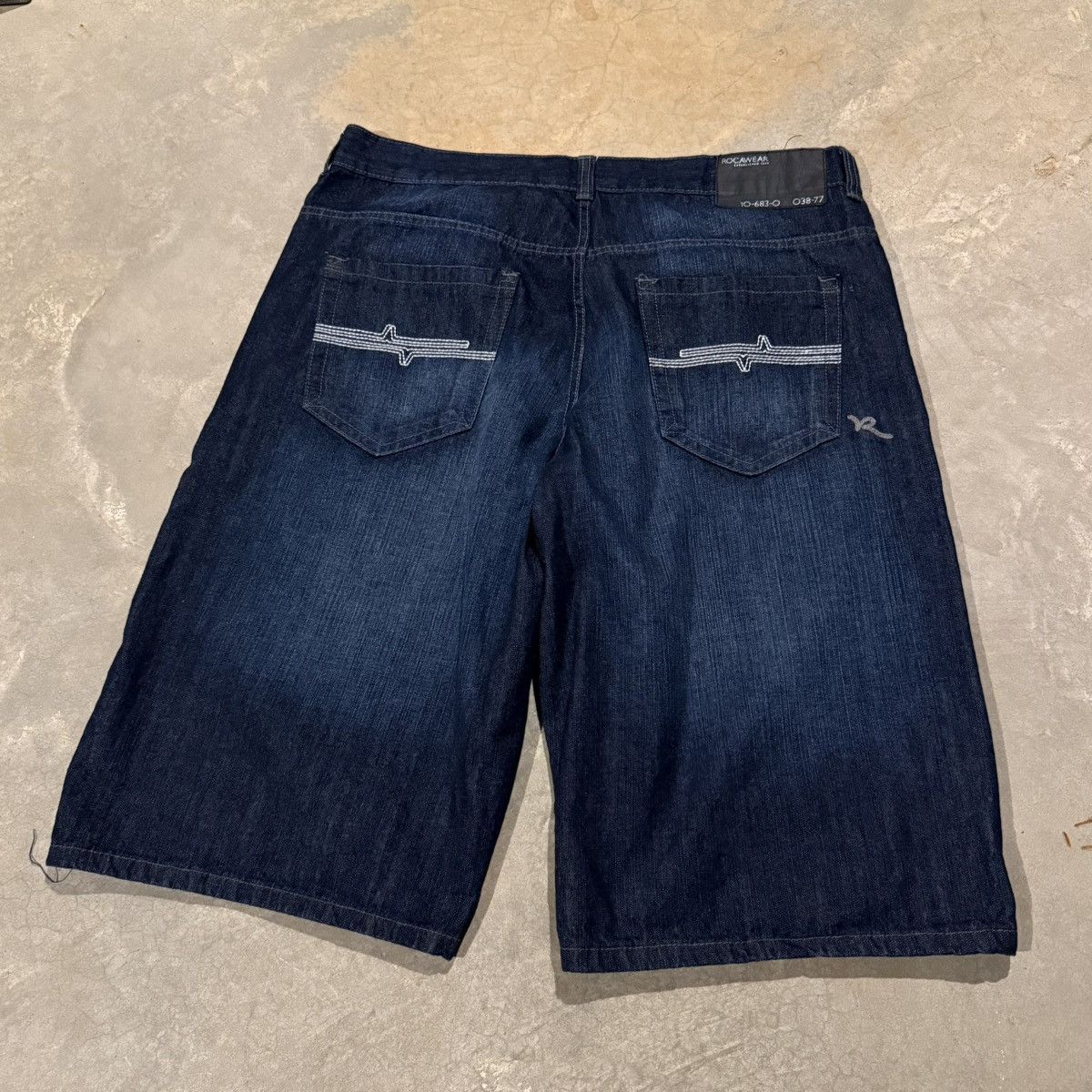 Rocawear Vintage 2000s Rocawear Faded Indigo Baggy Jorts Grunge Y2K Size US 42 / EU 58 - 2 Thumbnail