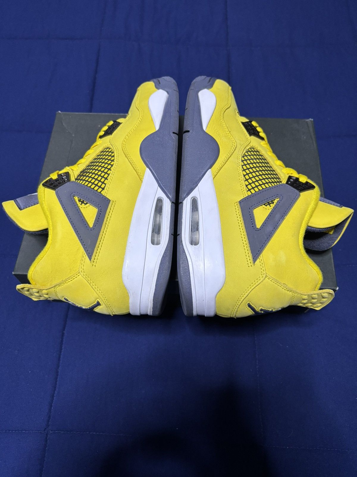 Jordan Brand Jordan 4 Retro Lightning 2021 Size 10 Size US 10 / EU 43 - 2 Thumbnail