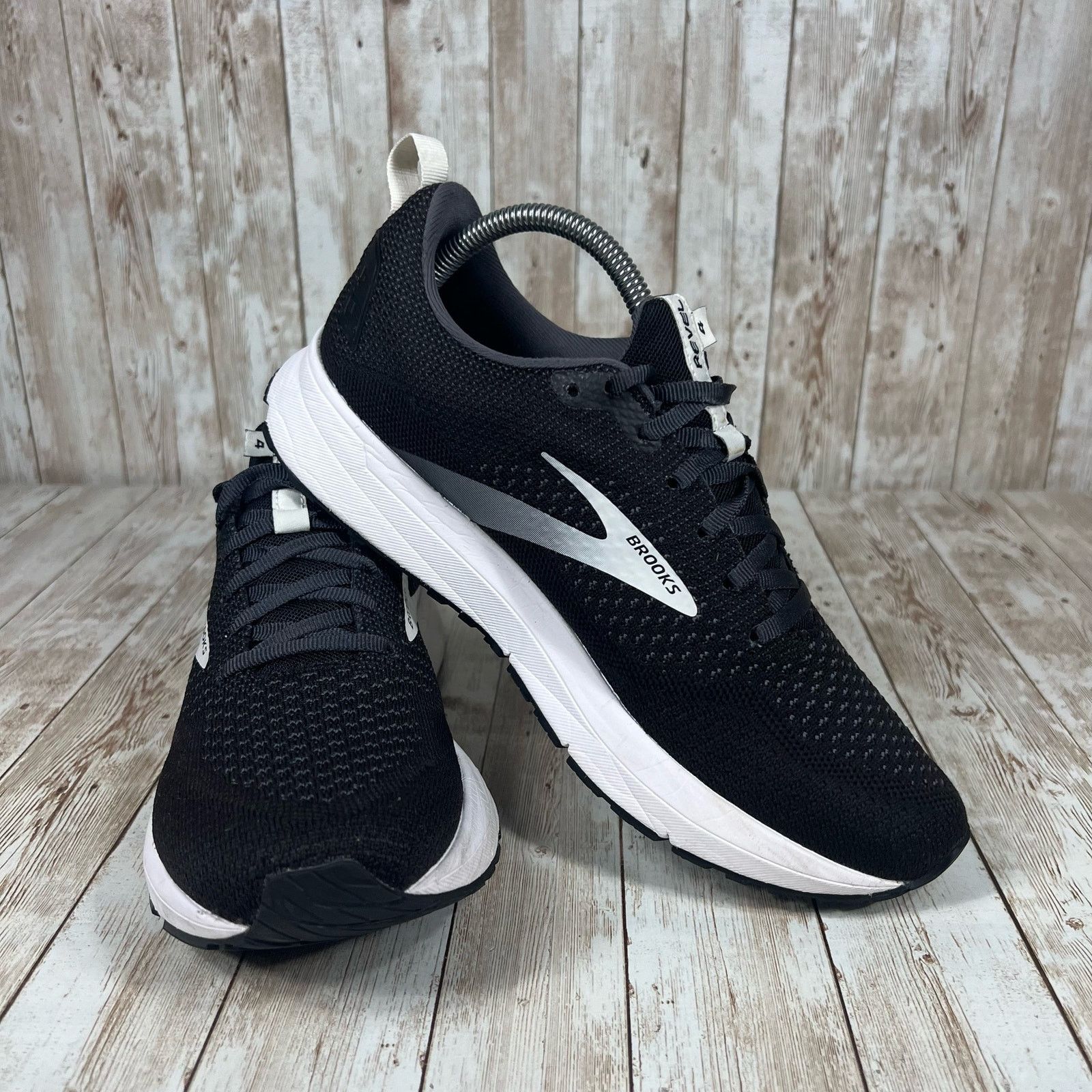 Brooks Brooks revel 4 black white run Mens 8.5 Size US 8.5 / EU 41-42 - 6 Thumbnail