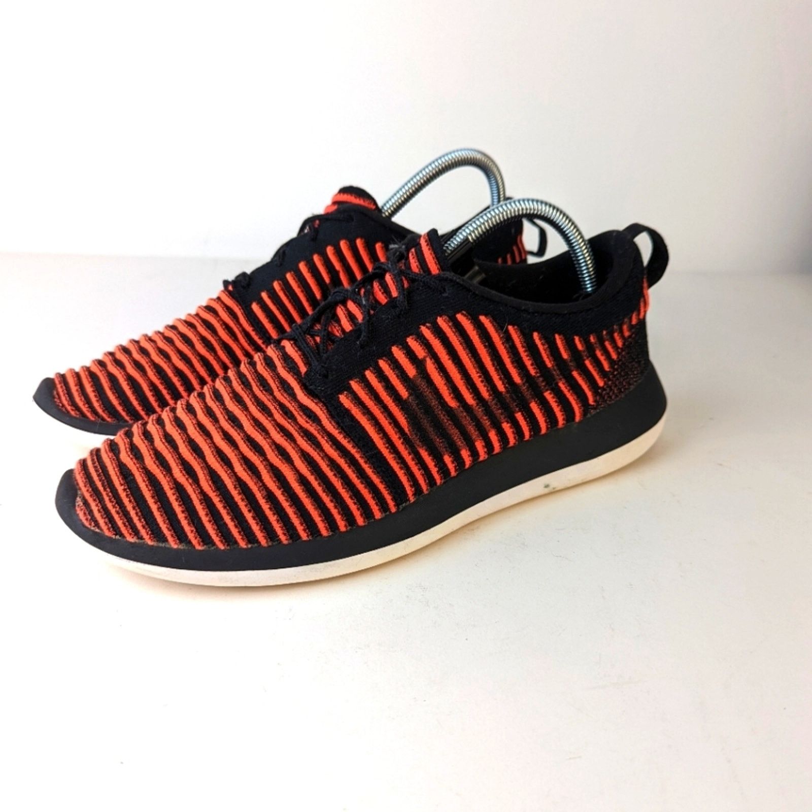 Nike Nike Roshe Flyknit " Black Bright Crimson" - 10 Size US 10 / EU 43 - 1 Thumbnail