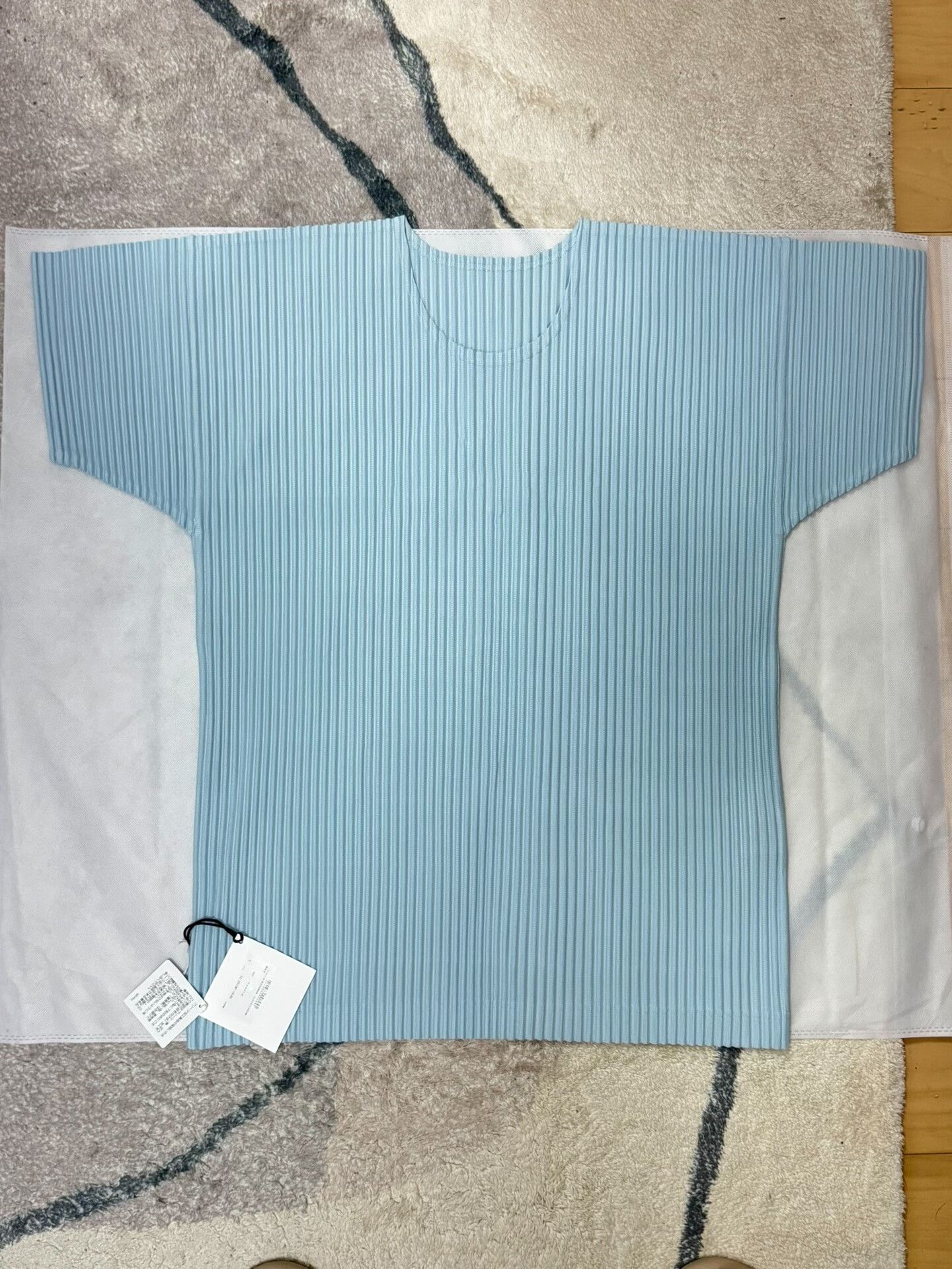 Homme Plisse Issey Miyake Issey Miyake Homme Plisse Short-Sleeve T-shirt Size US L / EU 52-54 / 3 - 1 Thumbnail