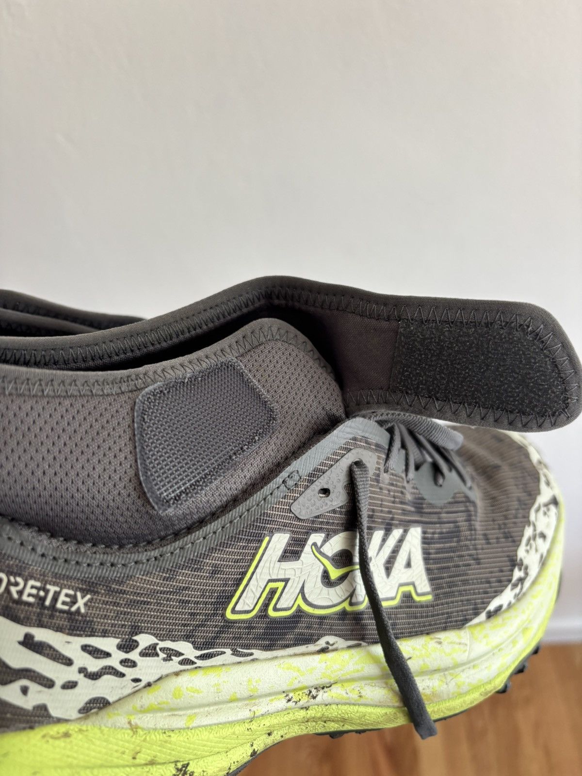 Hoka Speedgoat 6 GTX, sz 10 US Size US 10 / EU 43 - 10 Thumbnail